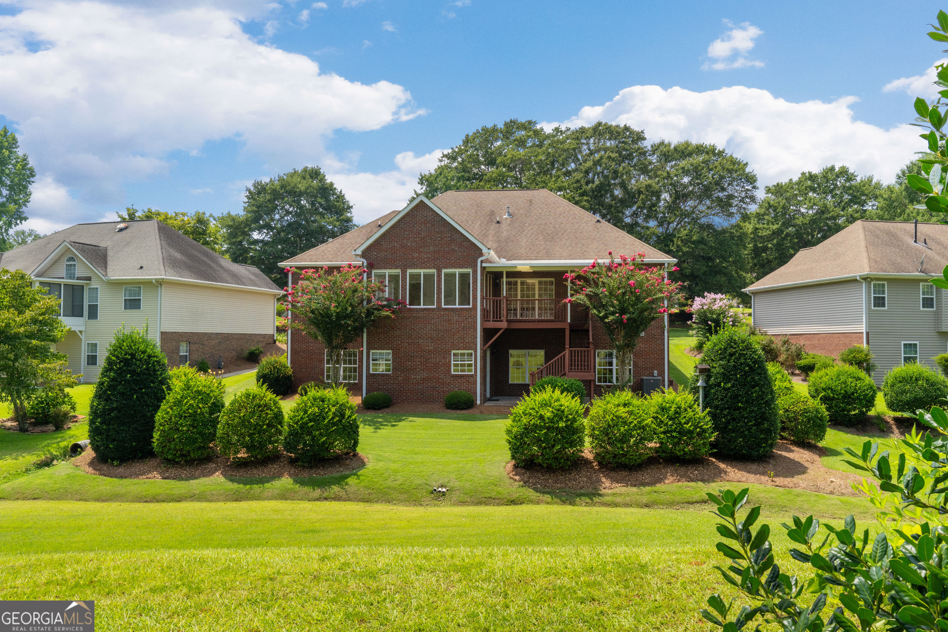 106 Manor Way Property Photo 6