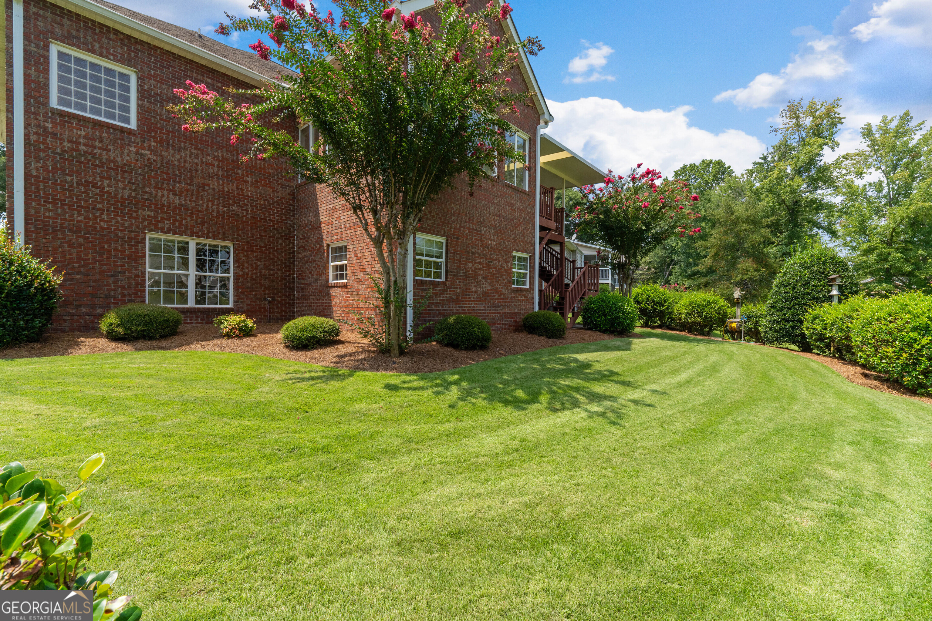 106 Manor Way Property Photo 7
