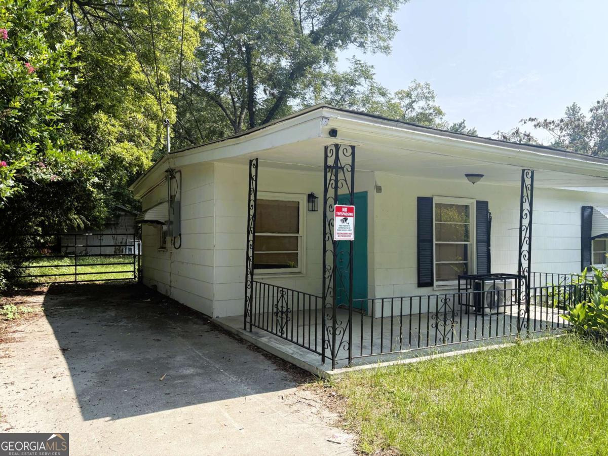 4049 Villa Avenue Property Photo 2