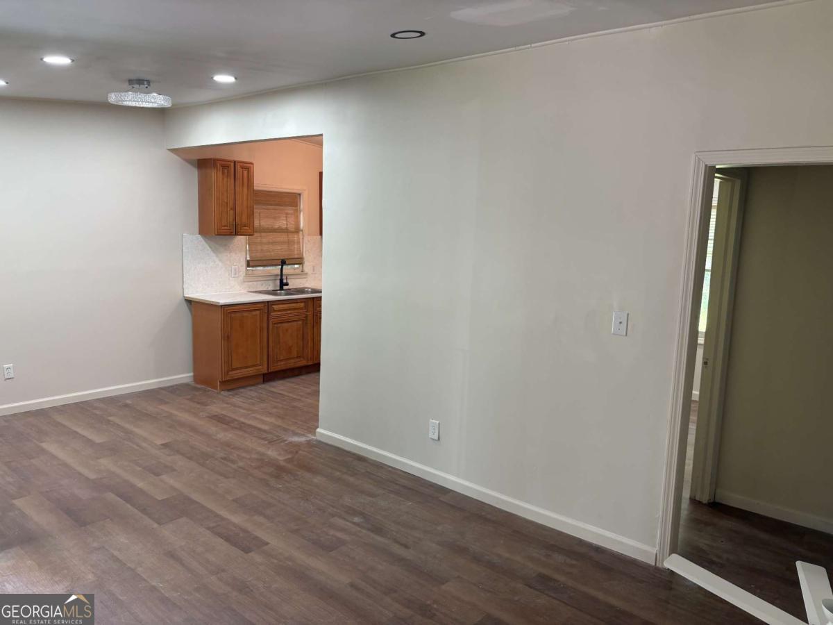 4049 Villa Avenue Property Photo 3