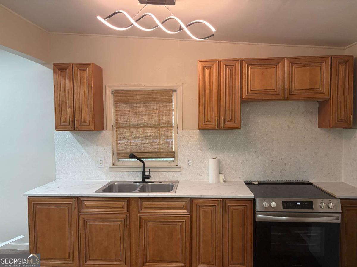 4049 Villa Avenue Property Photo 5