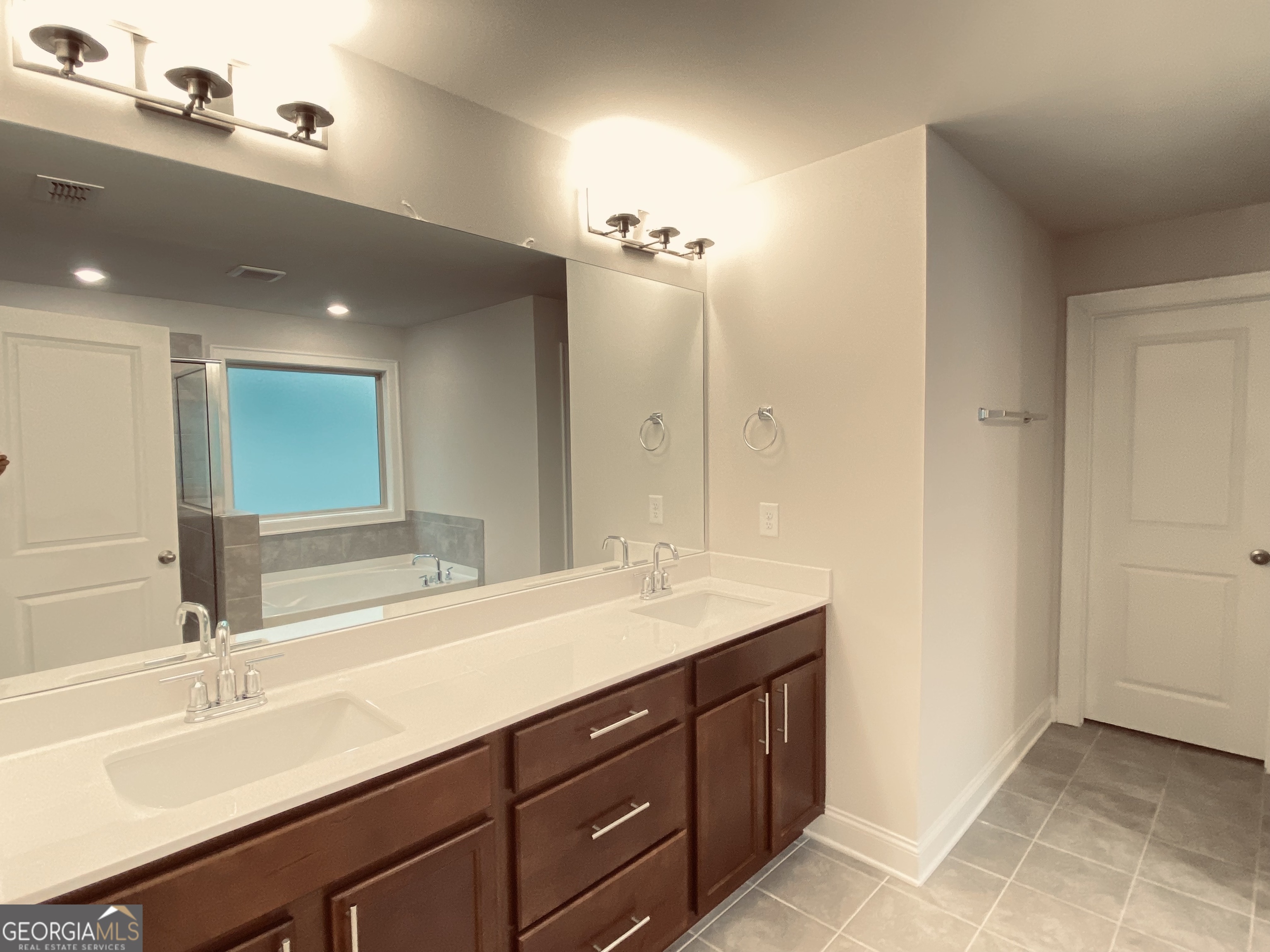 3290 Summerpoint Crossing Property Photo 31