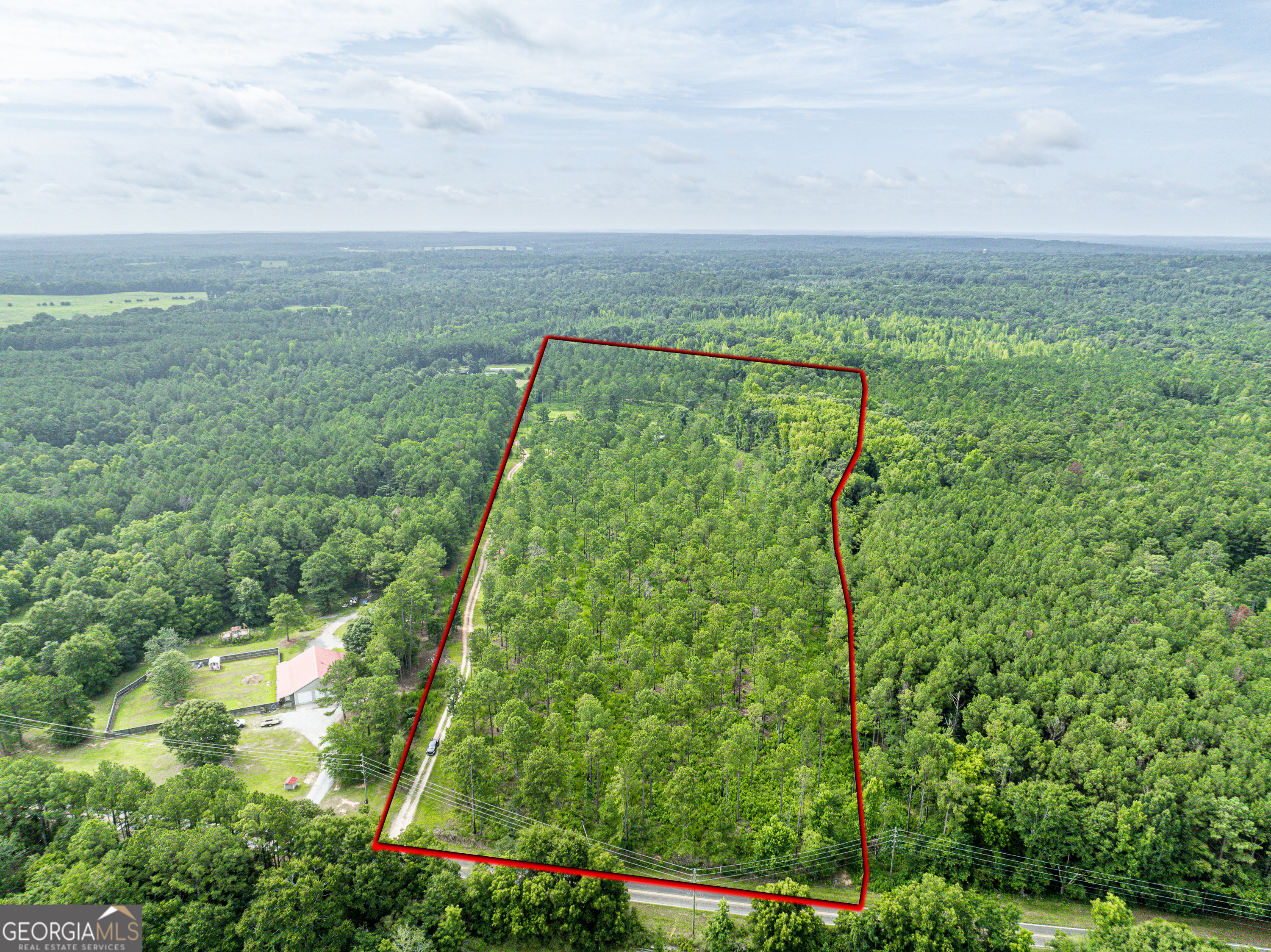 1052 Fortville Milledgeville Road Property Photo 1