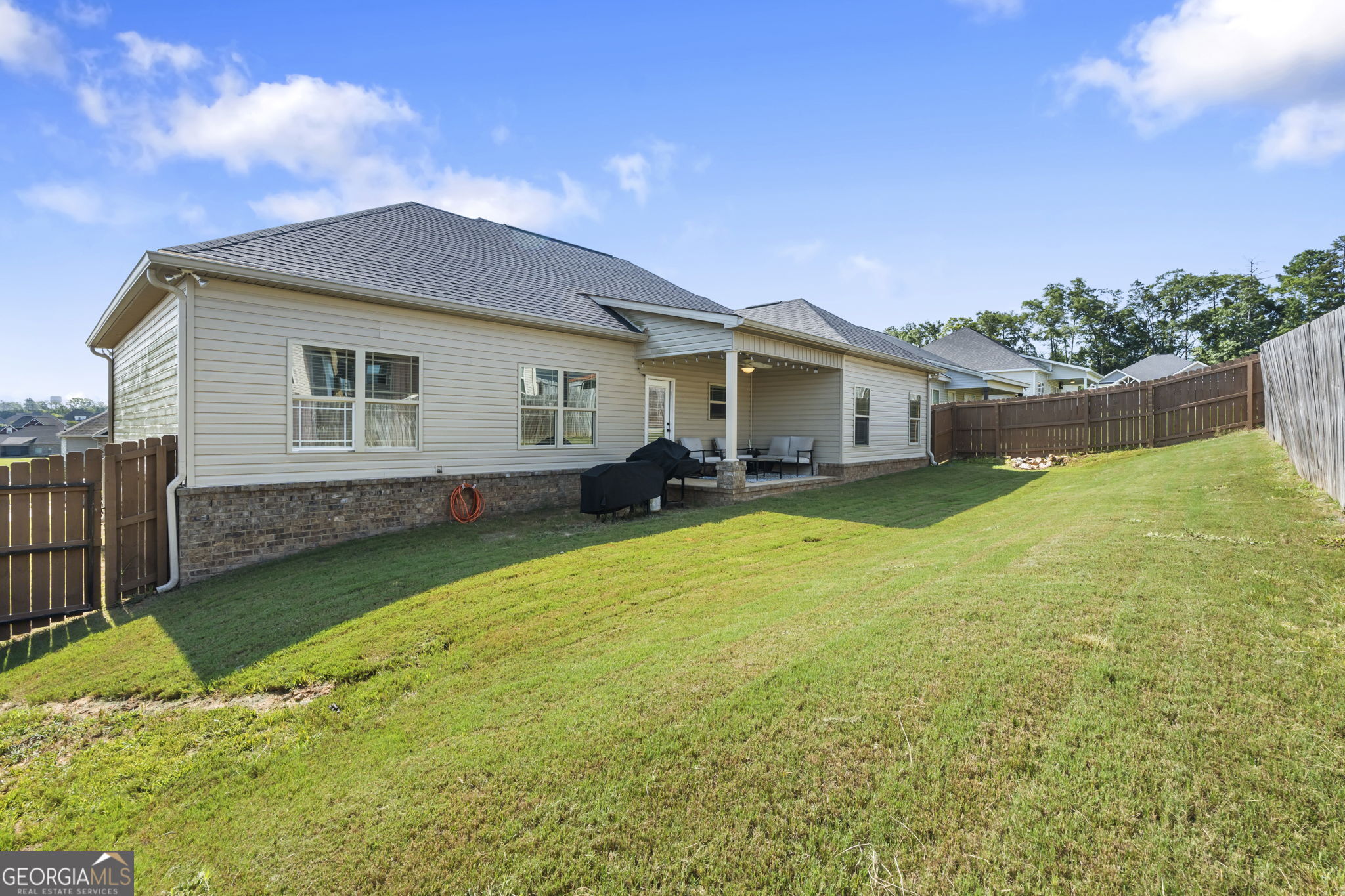 105 Exeter Way Property Photo 31