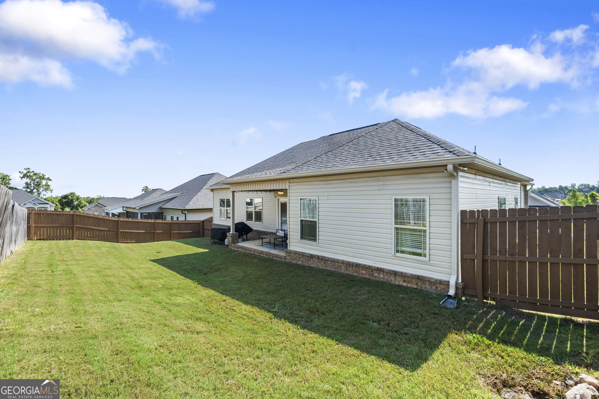 105 Exeter Way Property Photo 32