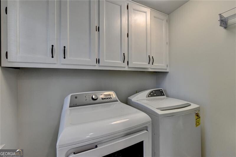 585 Cambridge Way Property Photo 28