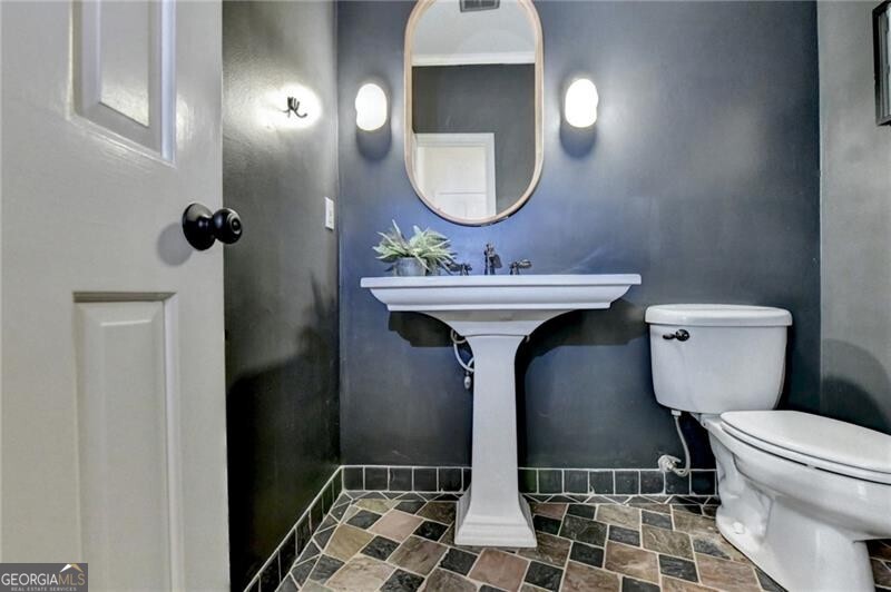 585 Cambridge Way Property Photo 29