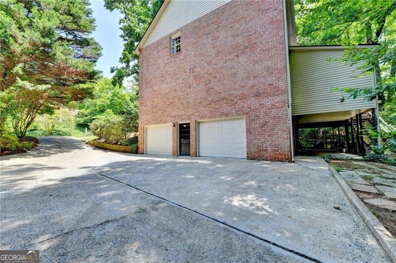 585 Cambridge Way Property Photo 60