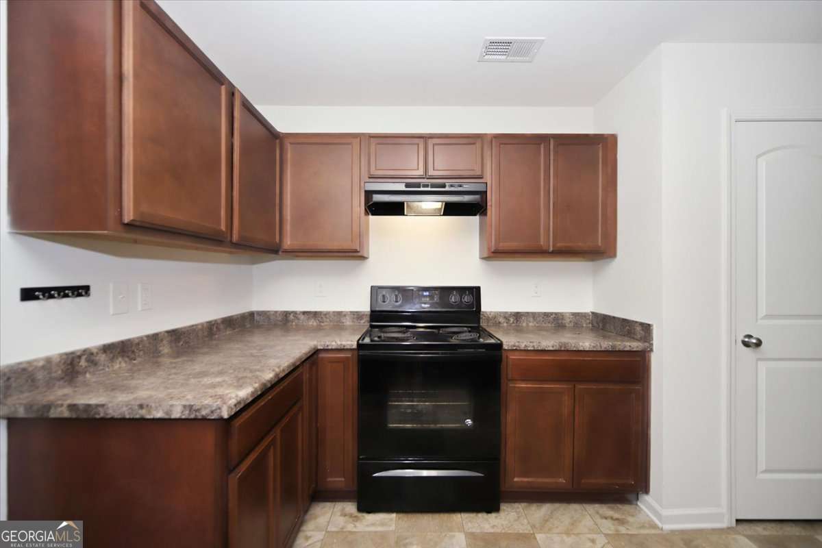 2543 Piering Drive Property Photo 3