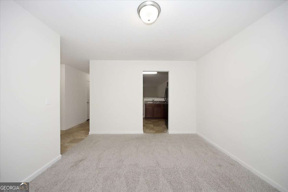 2543 Piering Drive Property Photo 6
