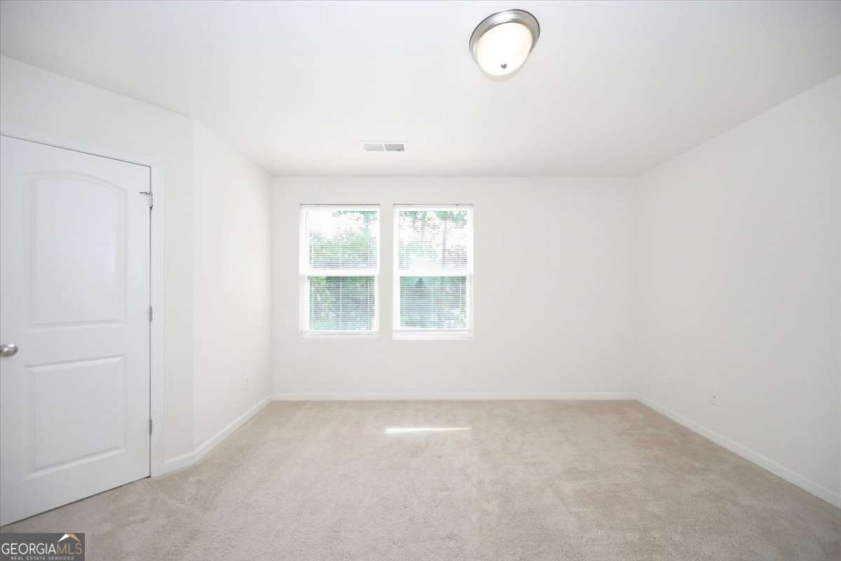 2543 Piering Drive Property Photo 12