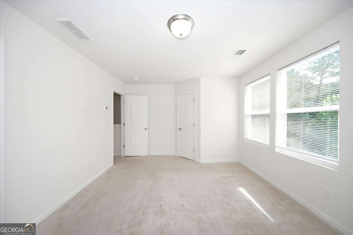 2543 Piering Drive Property Photo 13
