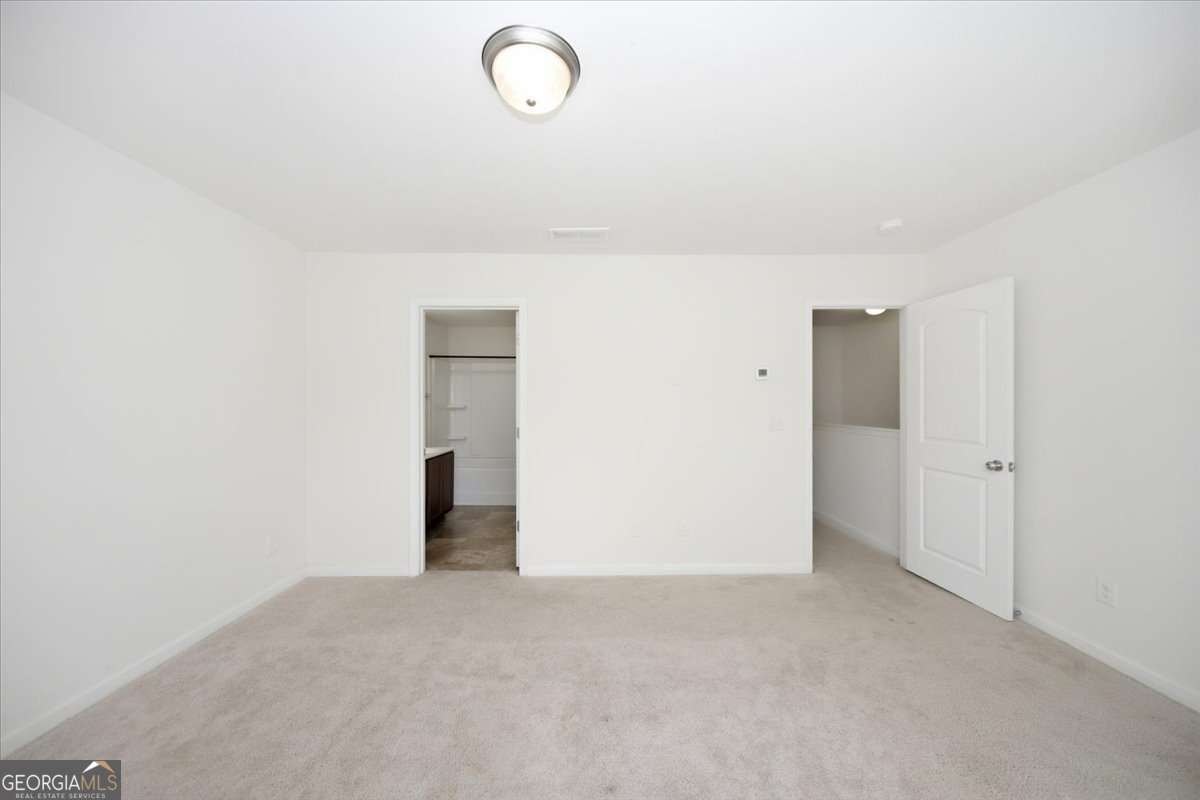 2543 Piering Drive Property Photo 14