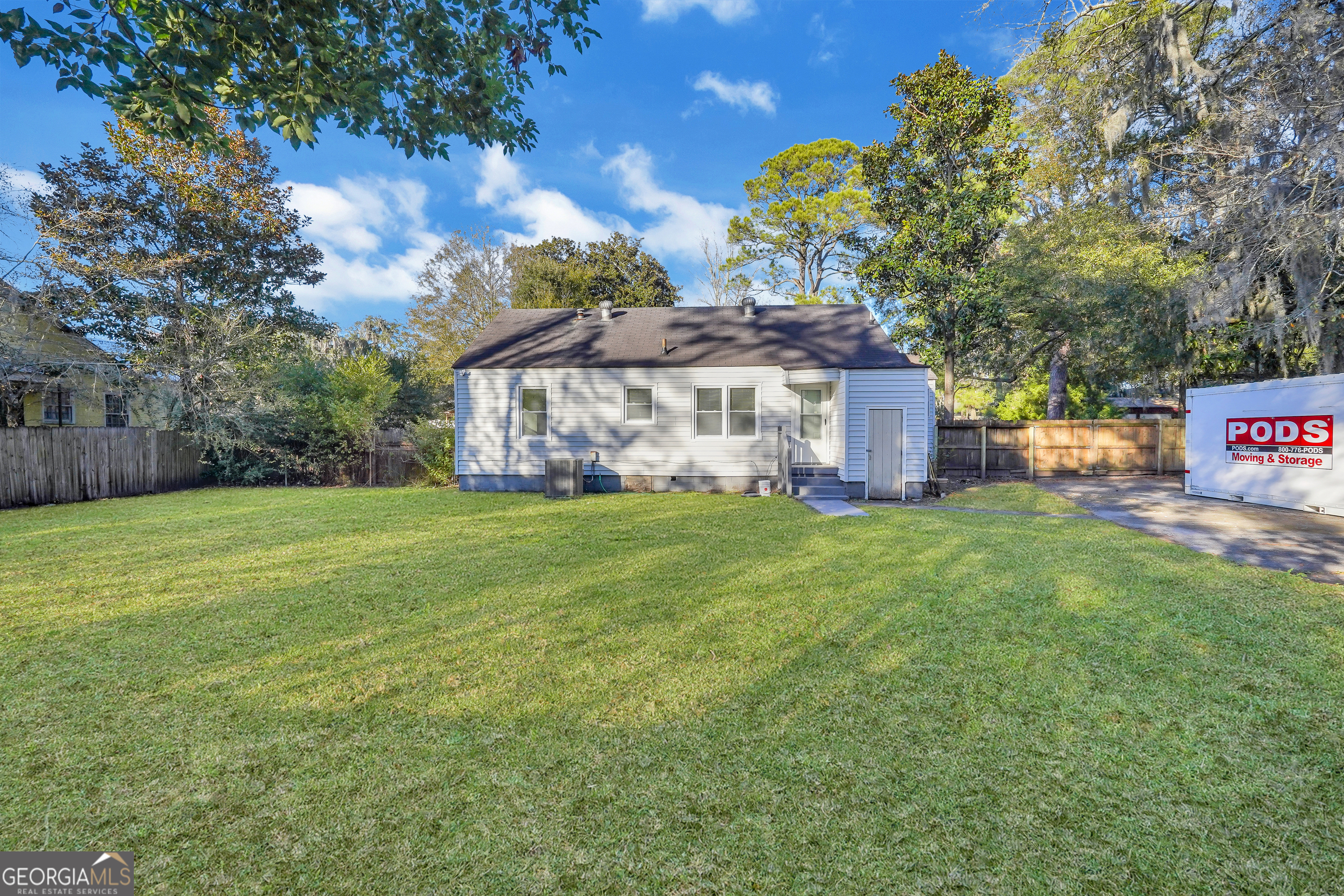 2205 Texas Avenue Property Photo 4