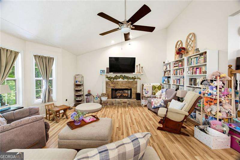 474 Spring Meadows Avenue Property Photo 8