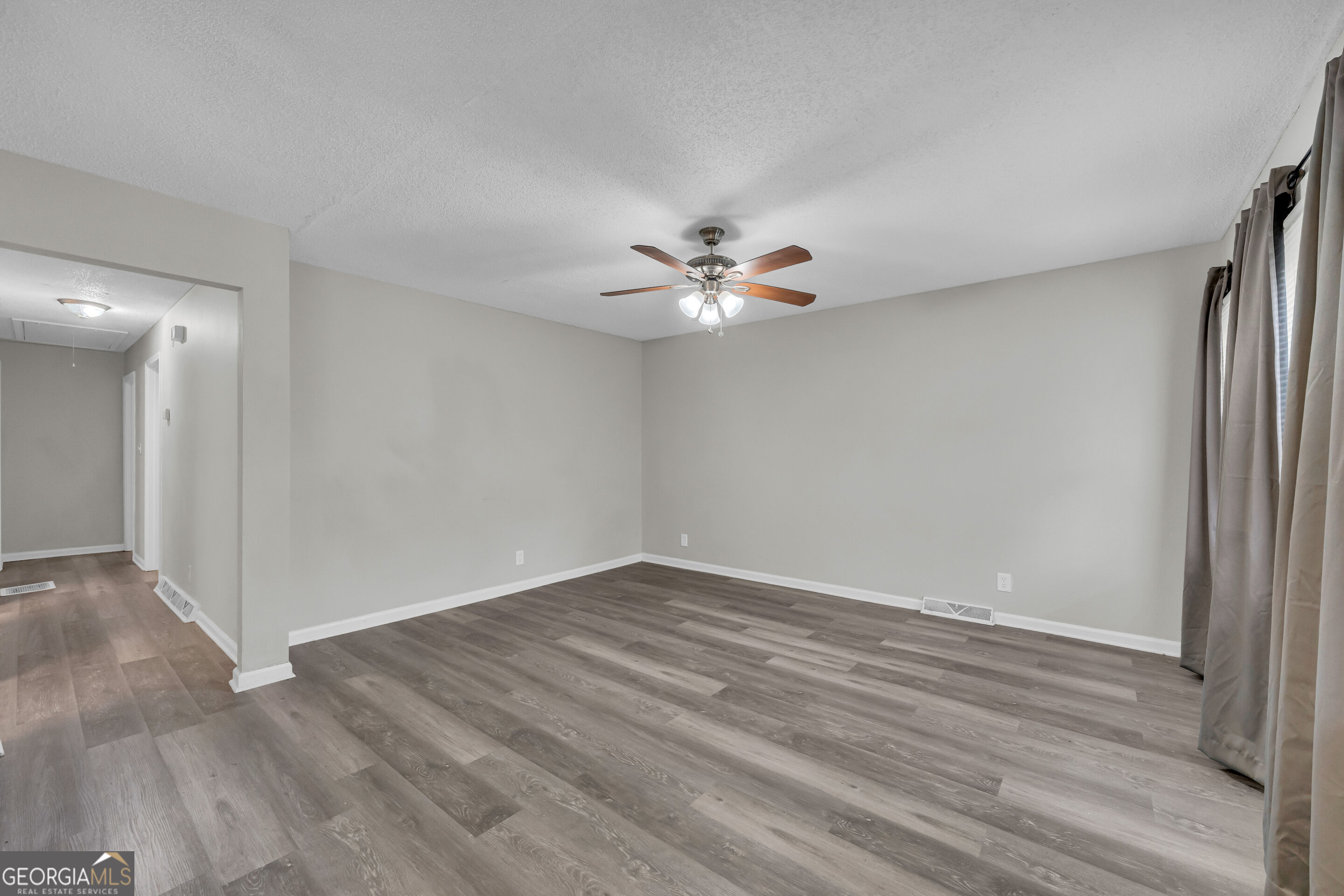 514 S Broad Street Property Photo 6