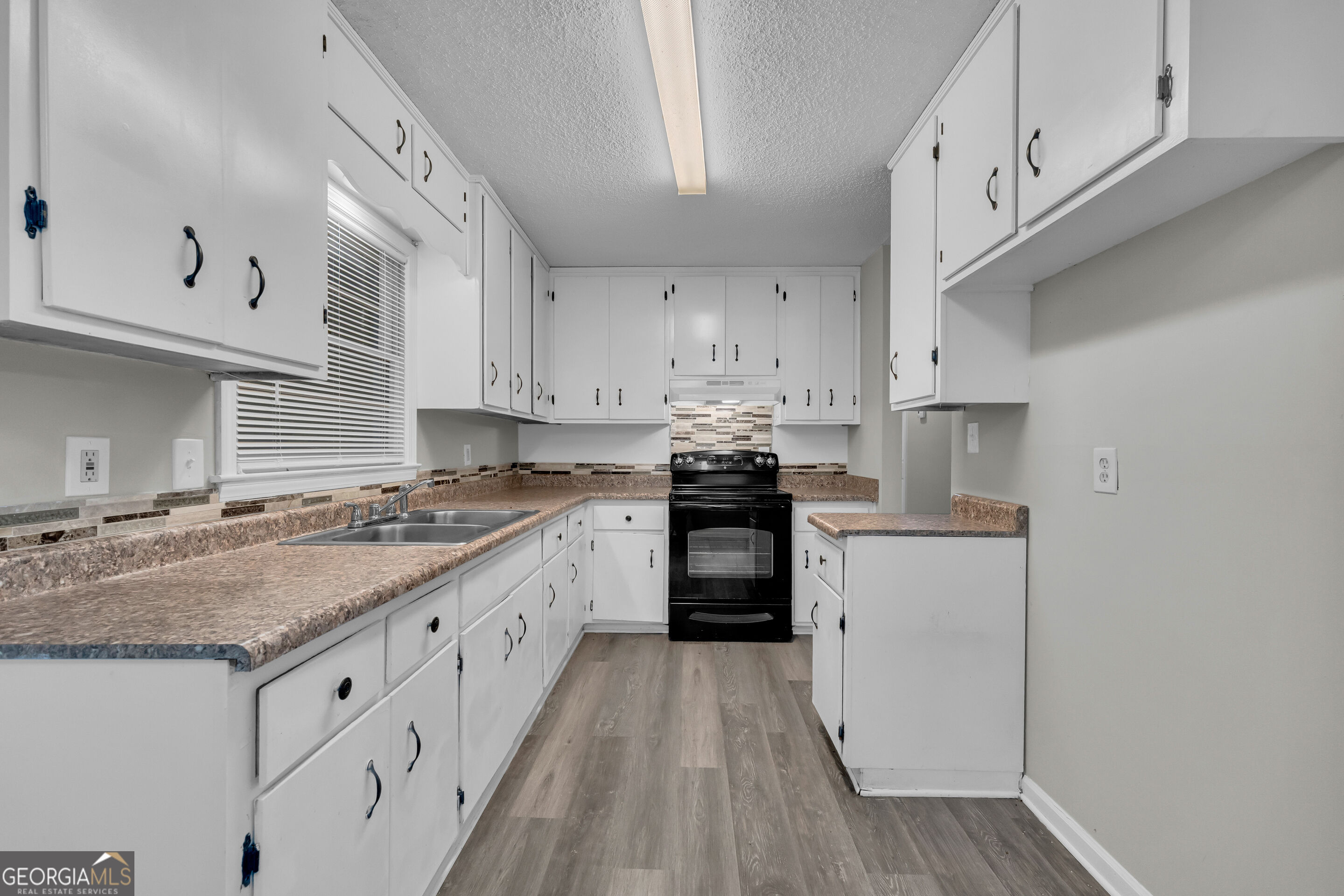 514 S Broad Street Property Photo 13