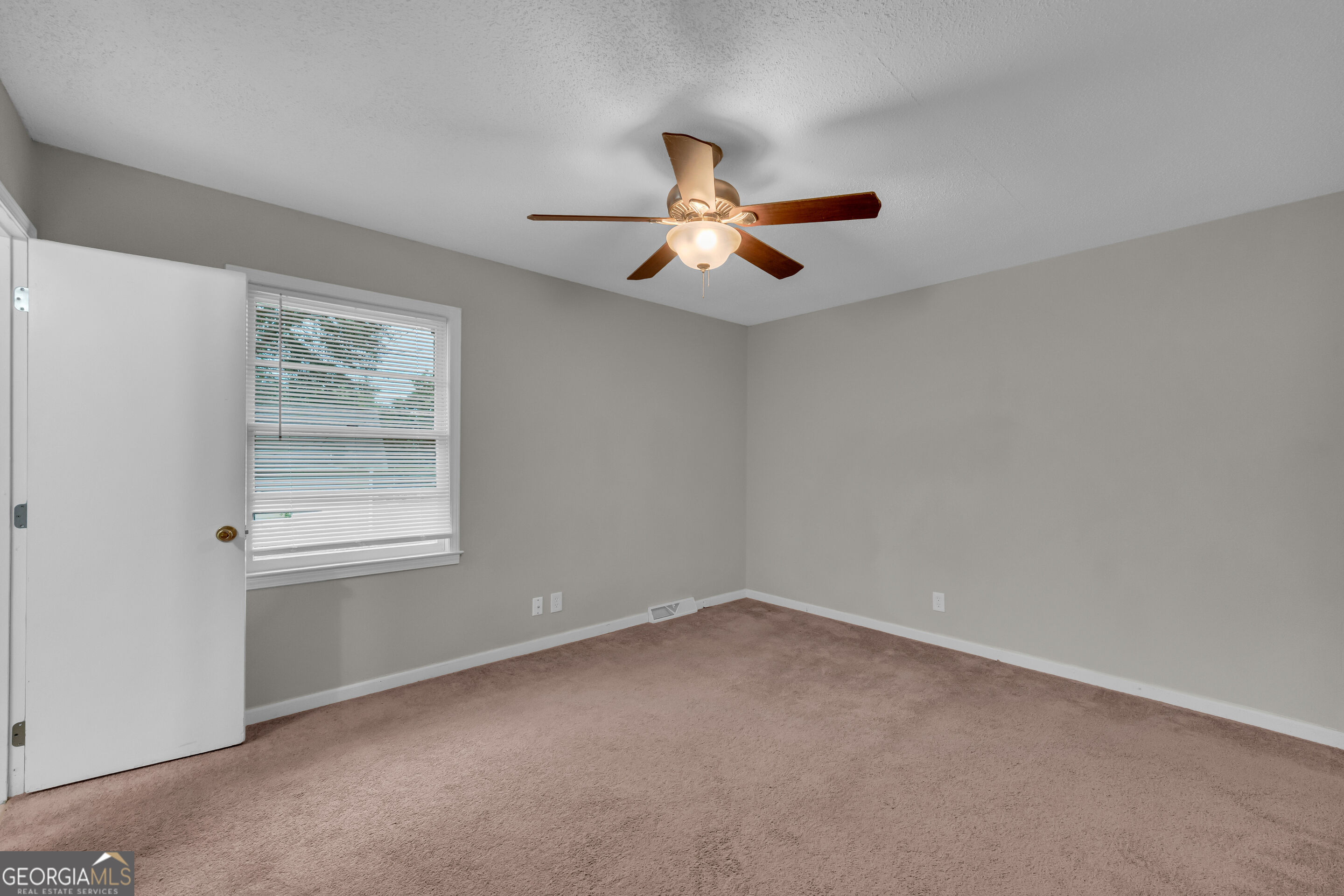 514 S Broad Street Property Photo 23