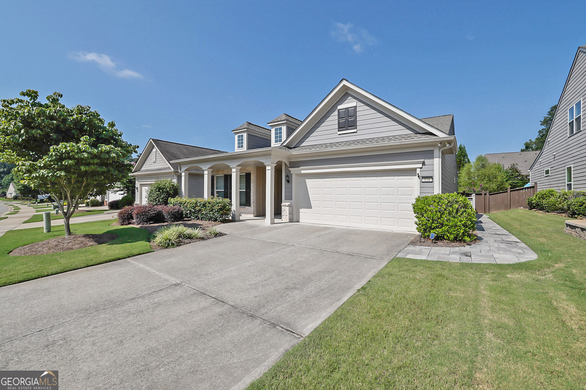 124 Wood Hollow Drive Property Photo 2