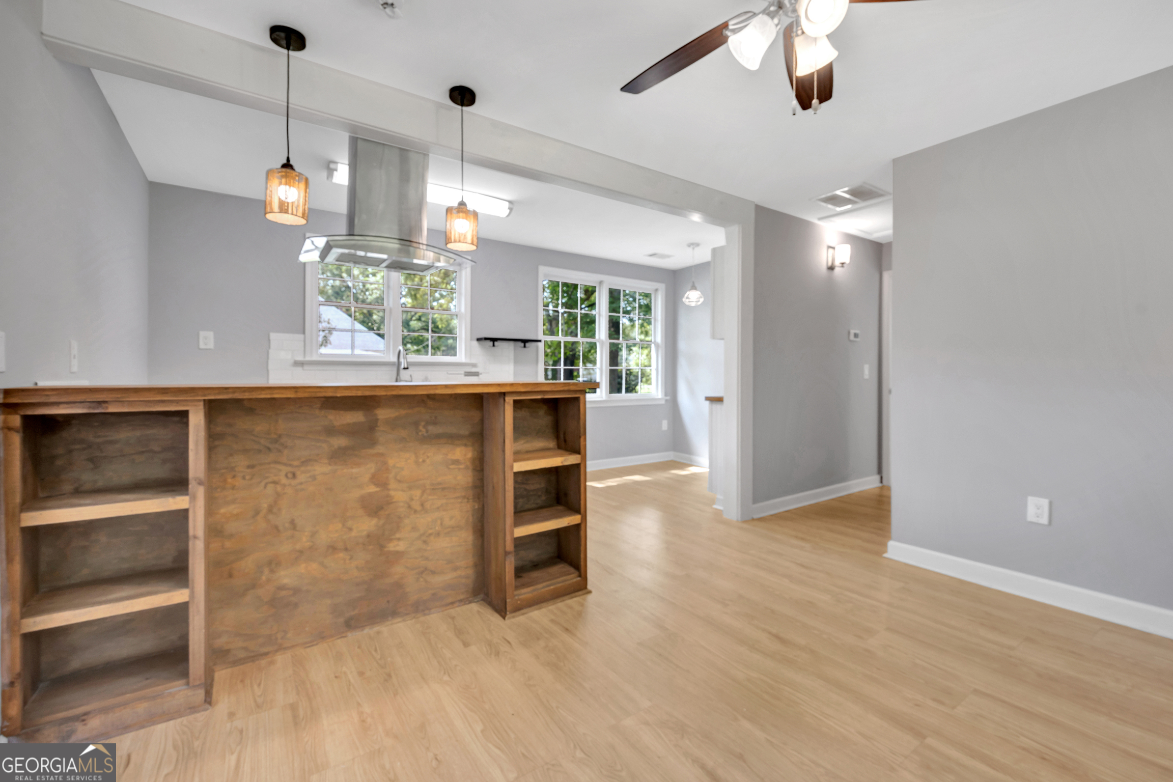 131 S Johnson Street Property Photo 4