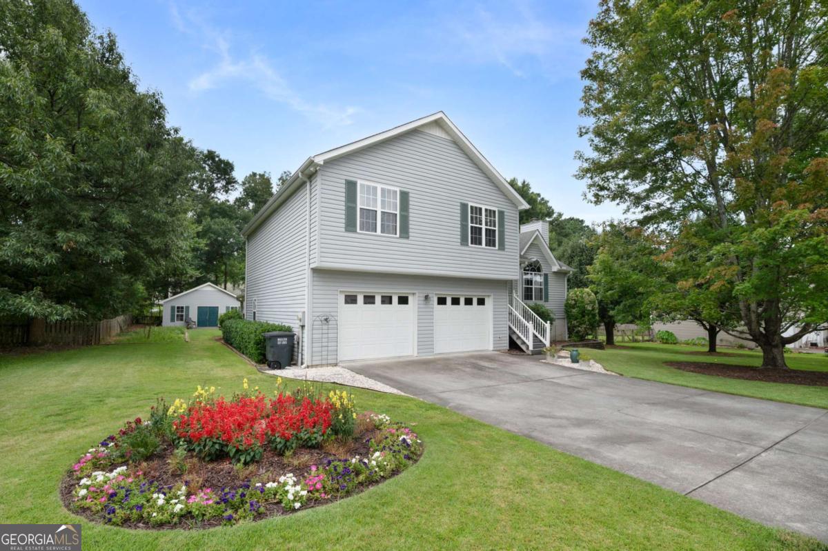 154 Honeysuckle Drive SE Property Photo 1