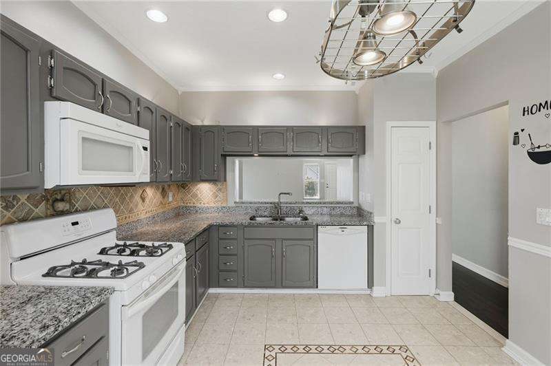 694 Shore View Property Photo 12