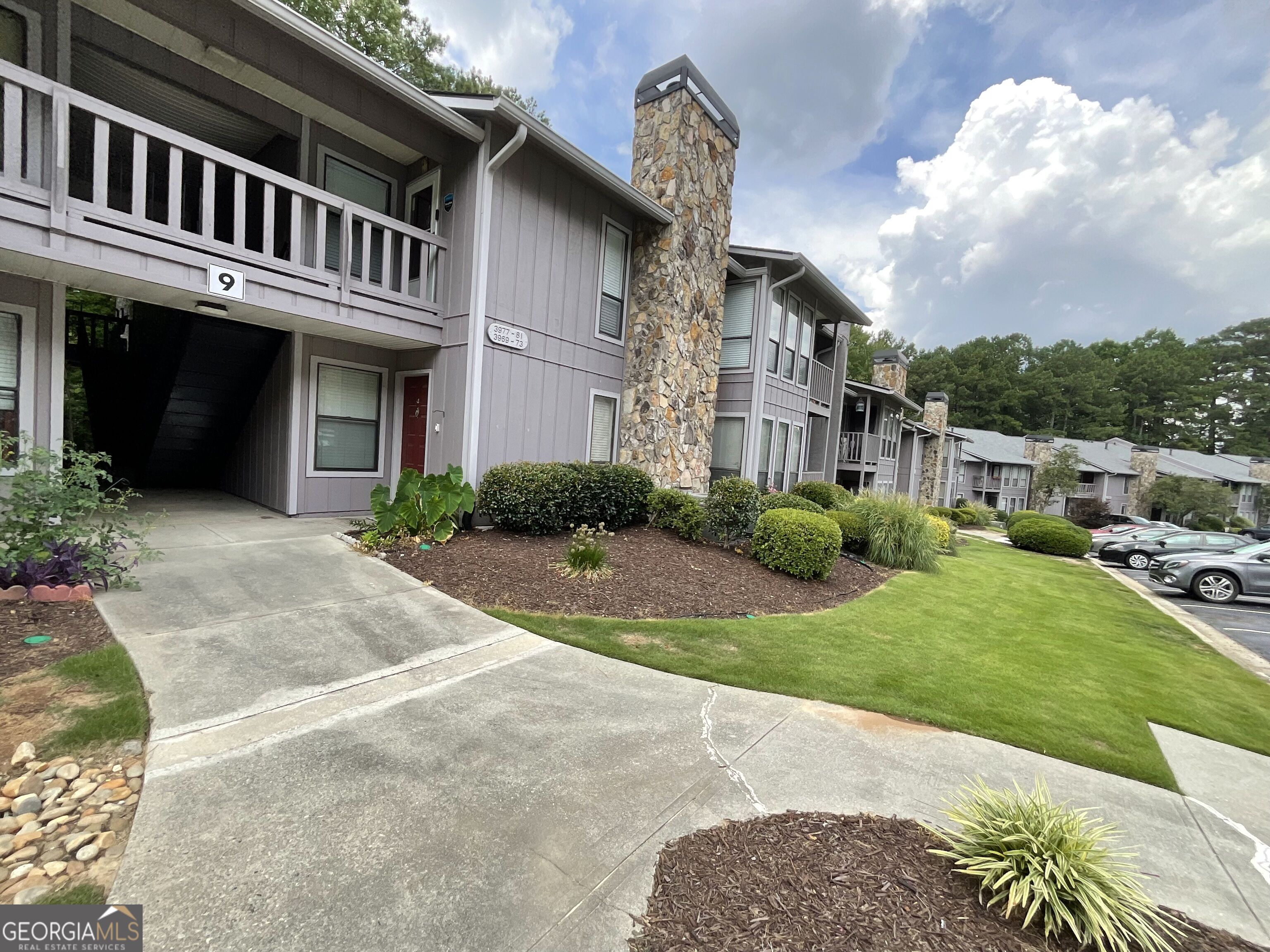 3969 Woodridge Way Property Photo 1