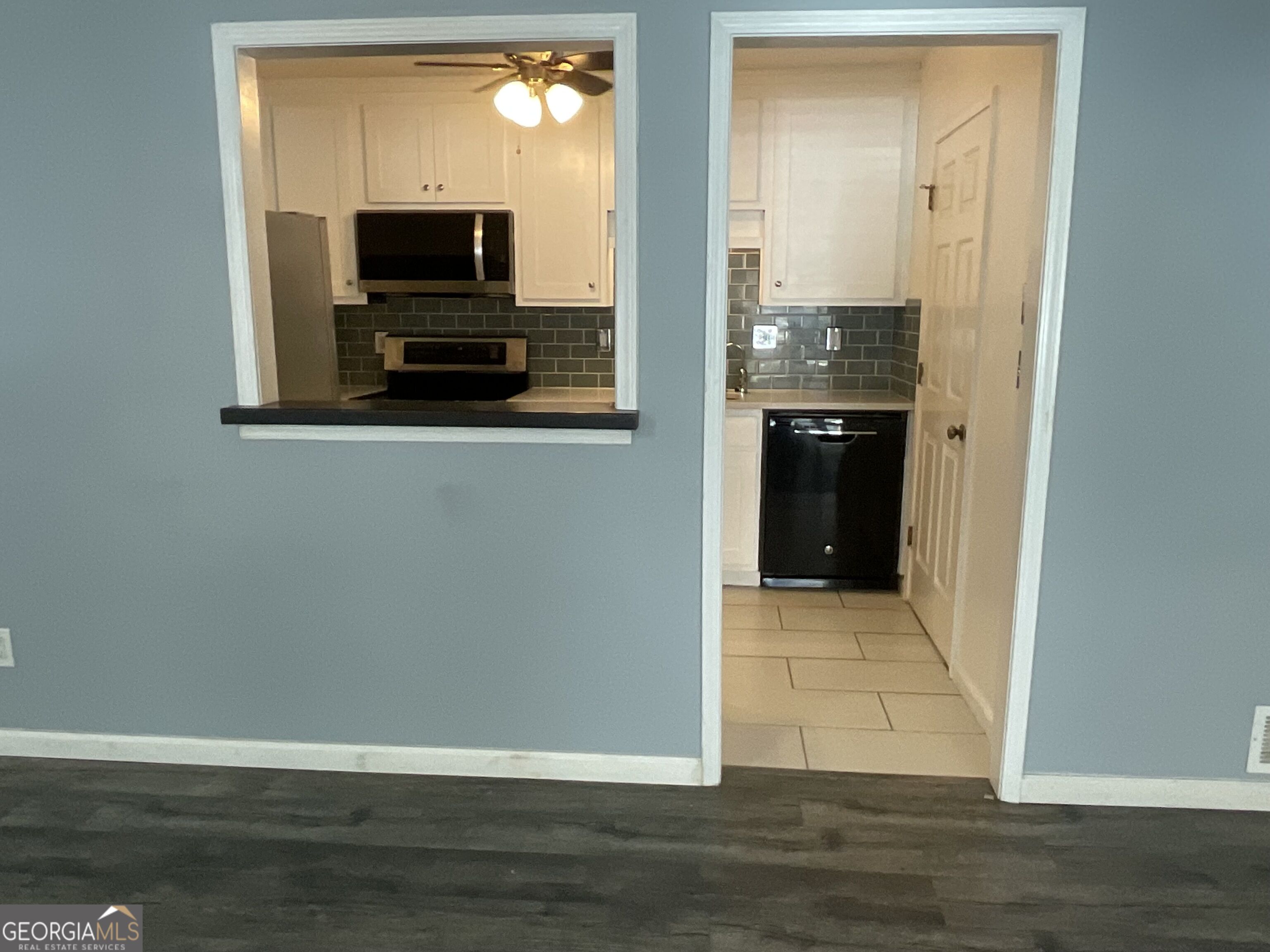 3969 Woodridge Way Property Photo 16