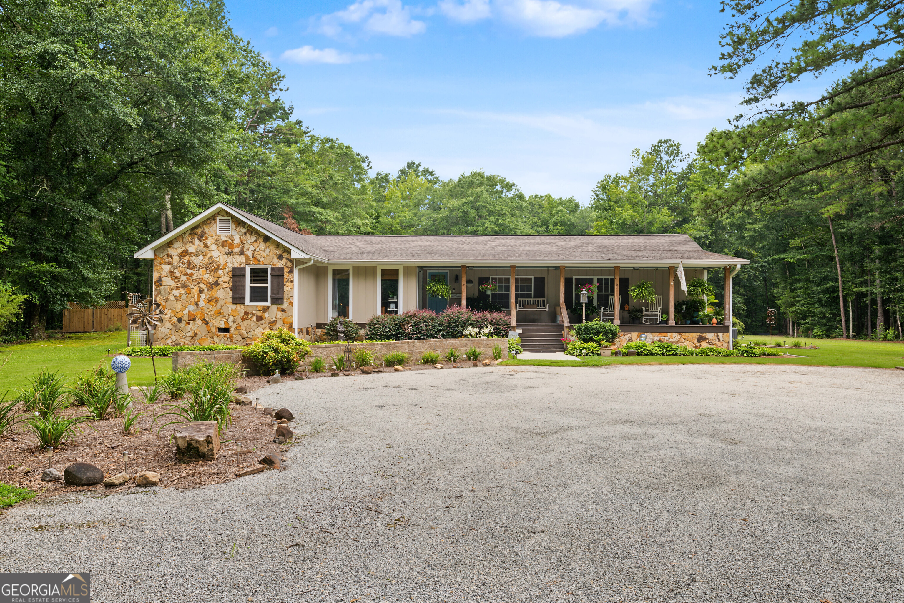 331 Clearwater Road Property Photo 2
