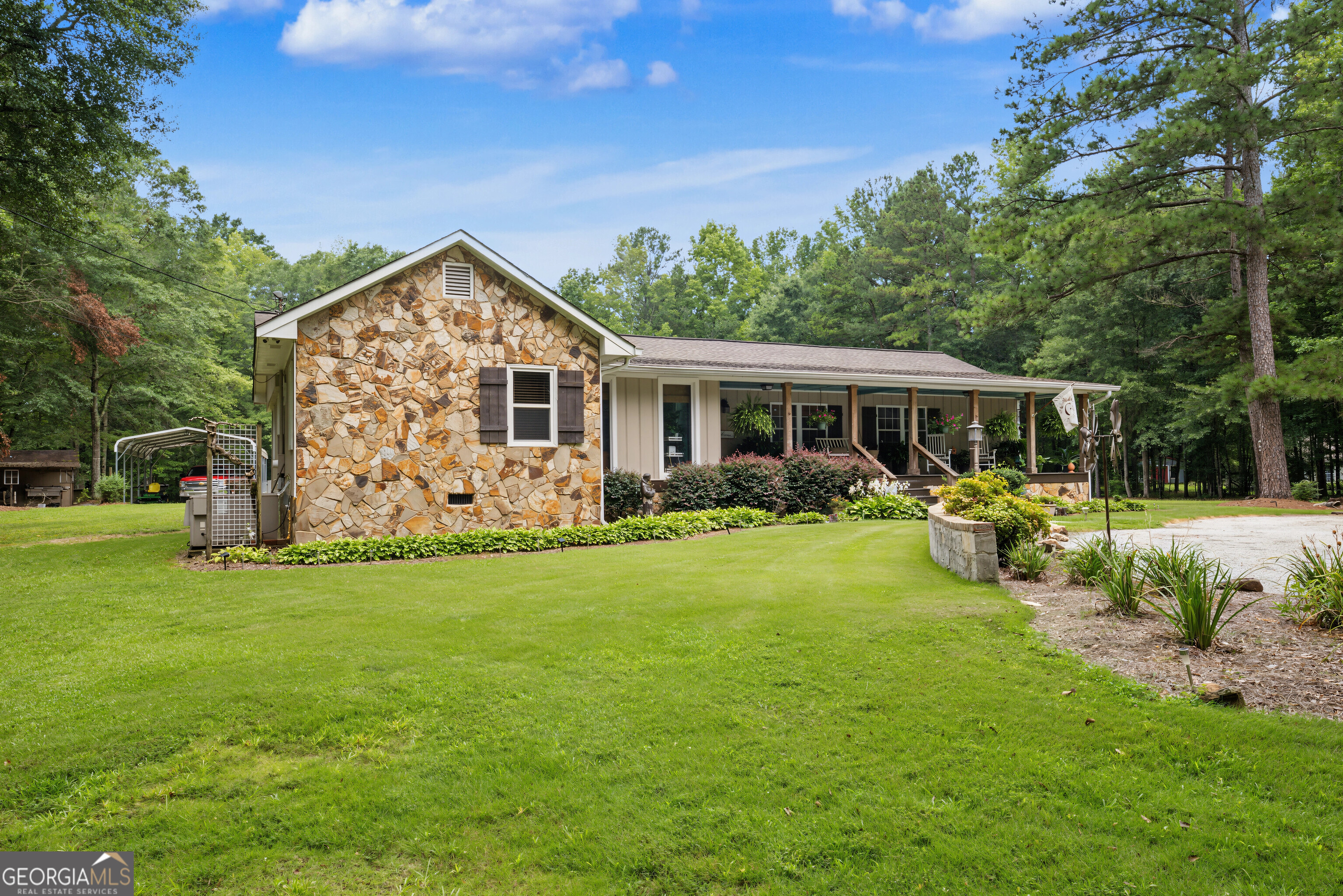 331 Clearwater Road Property Photo 4