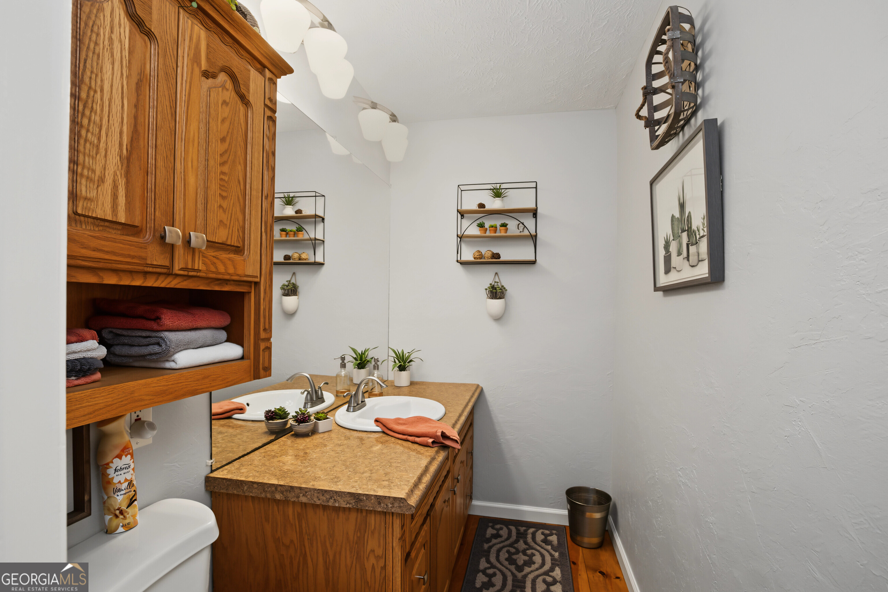 331 Clearwater Road Property Photo 22