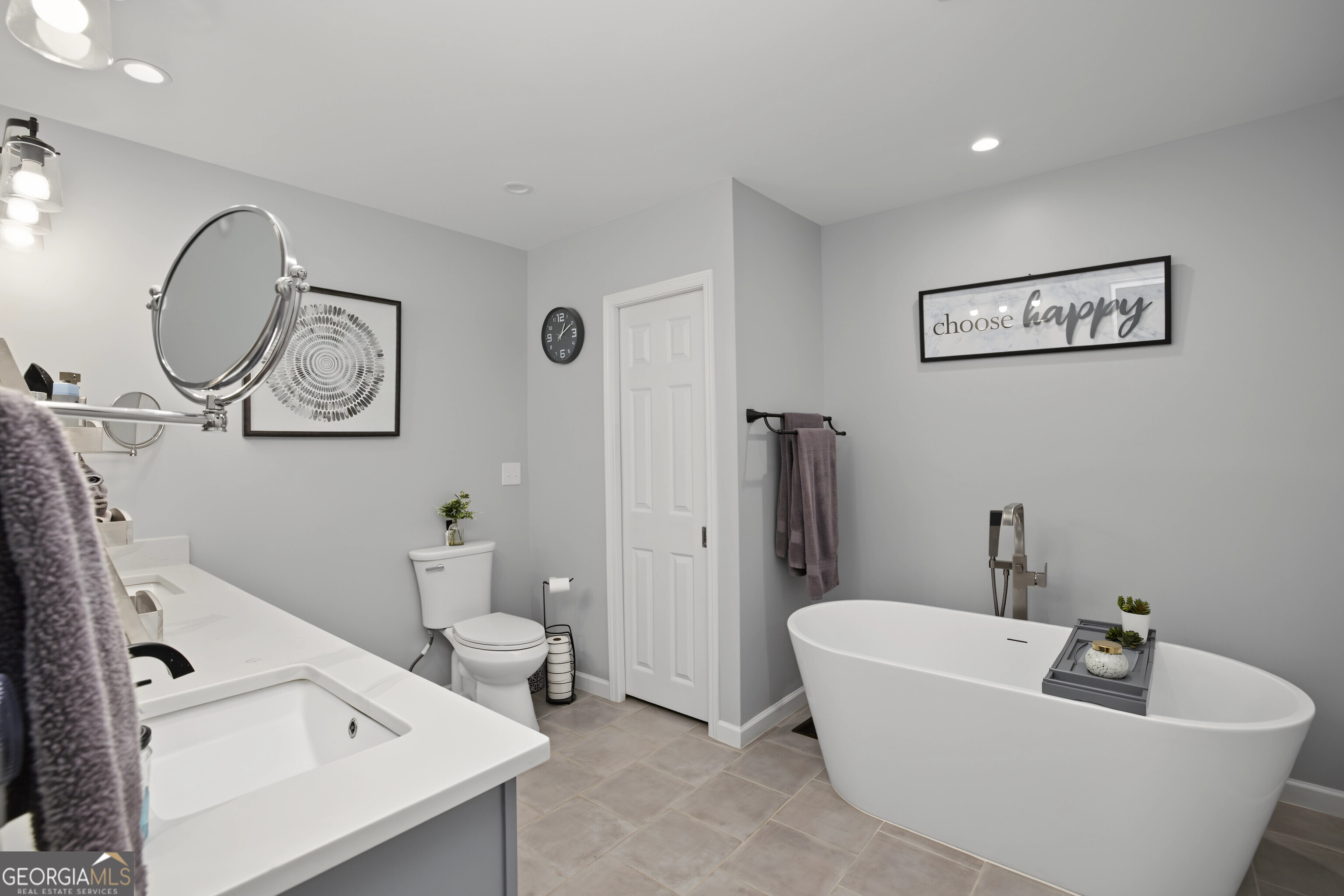 331 Clearwater Road Property Photo 33