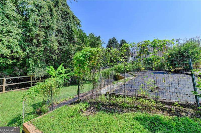 220 Nichols Drive Property Photo 63