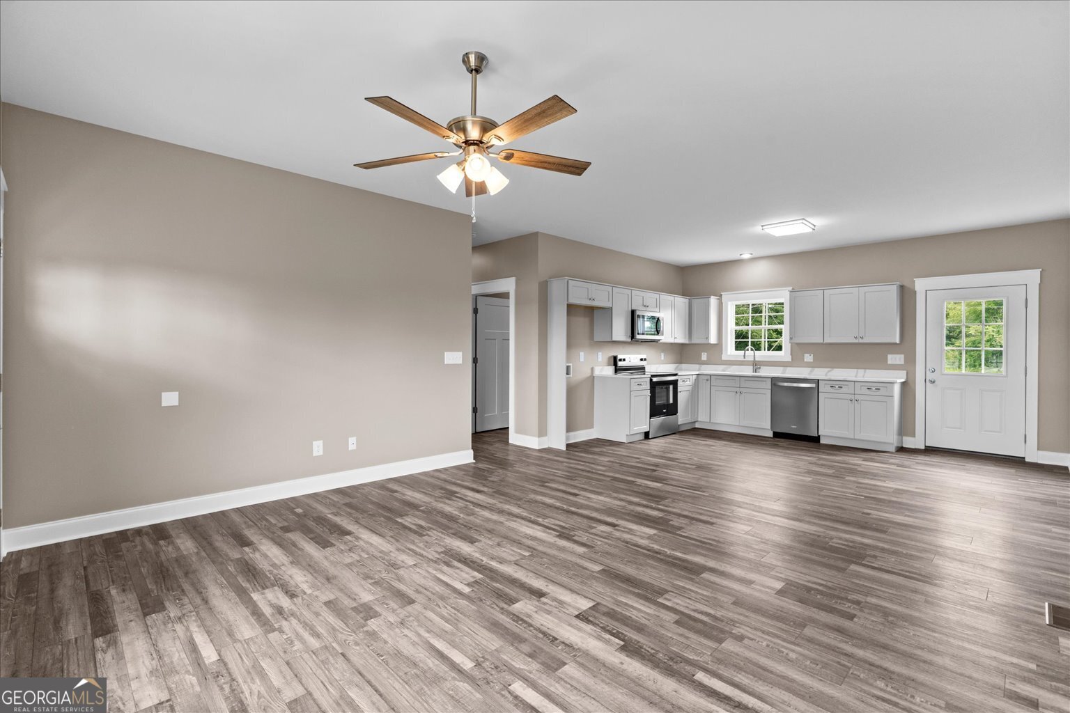 2442 Sw Brown Bridge Road Property Photo 4
