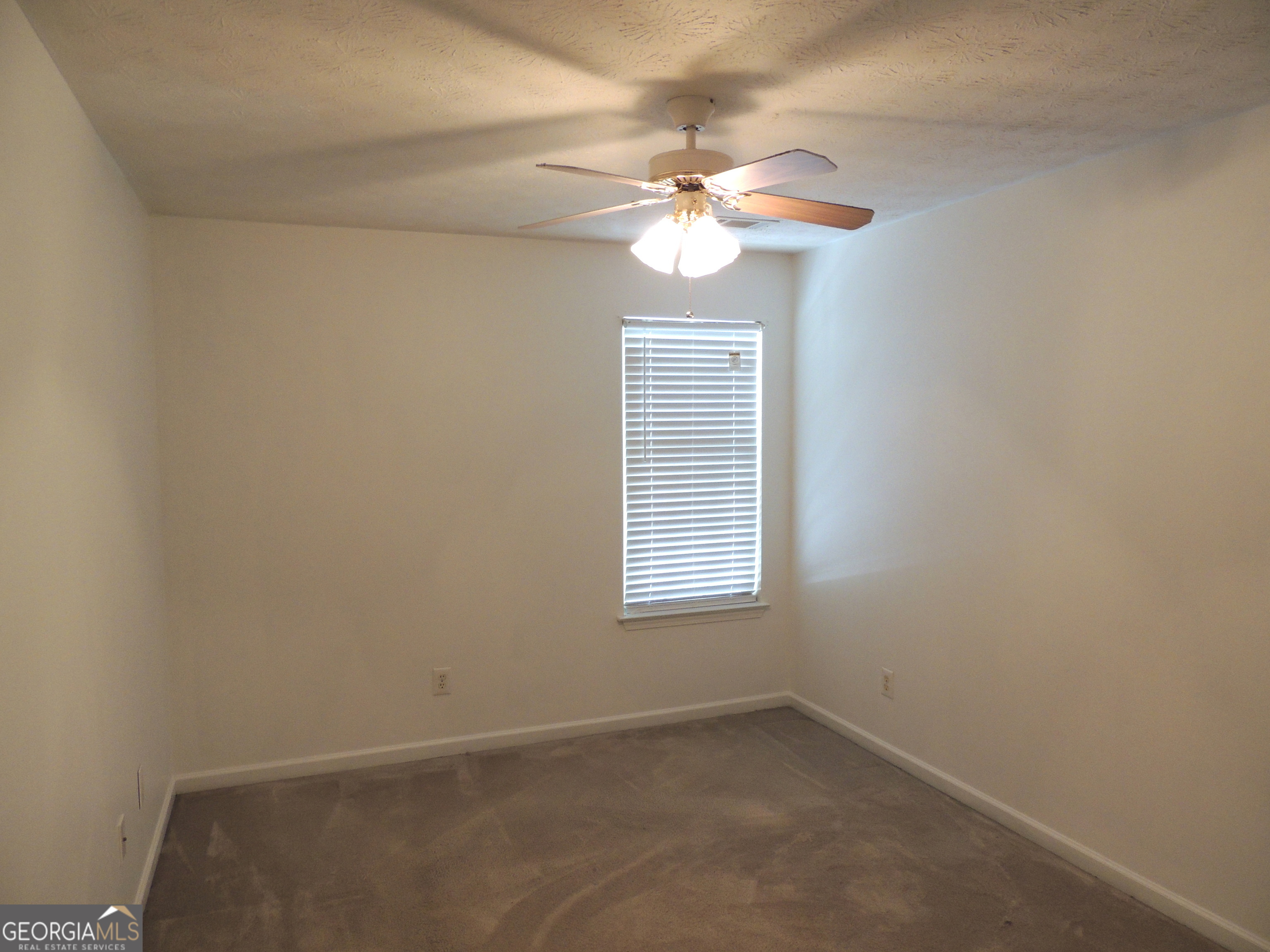 260 Mountainview Drive Property Photo 8