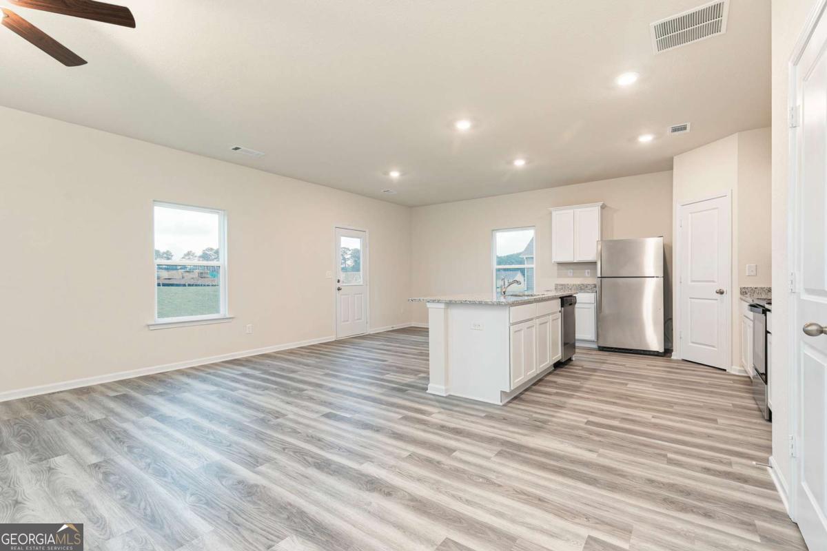 110 Howell Drive Property Photo 4