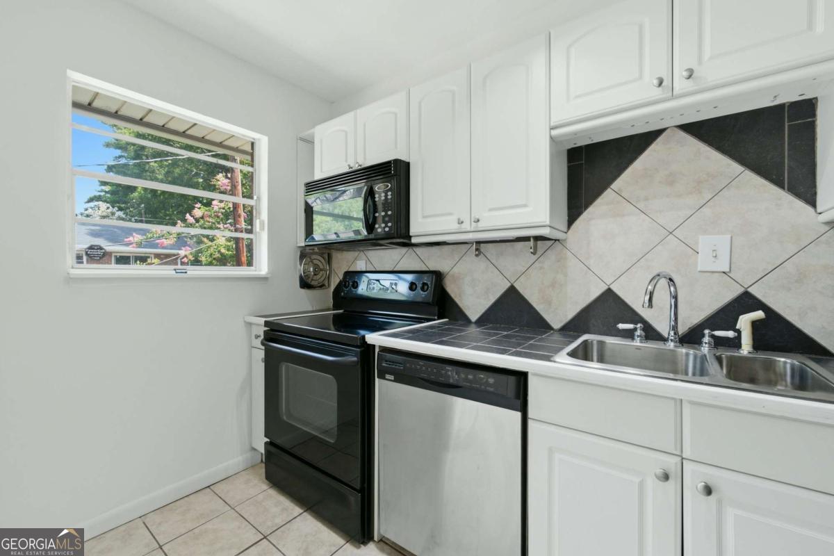 510 Coventry Road # 3c Property Photo 12