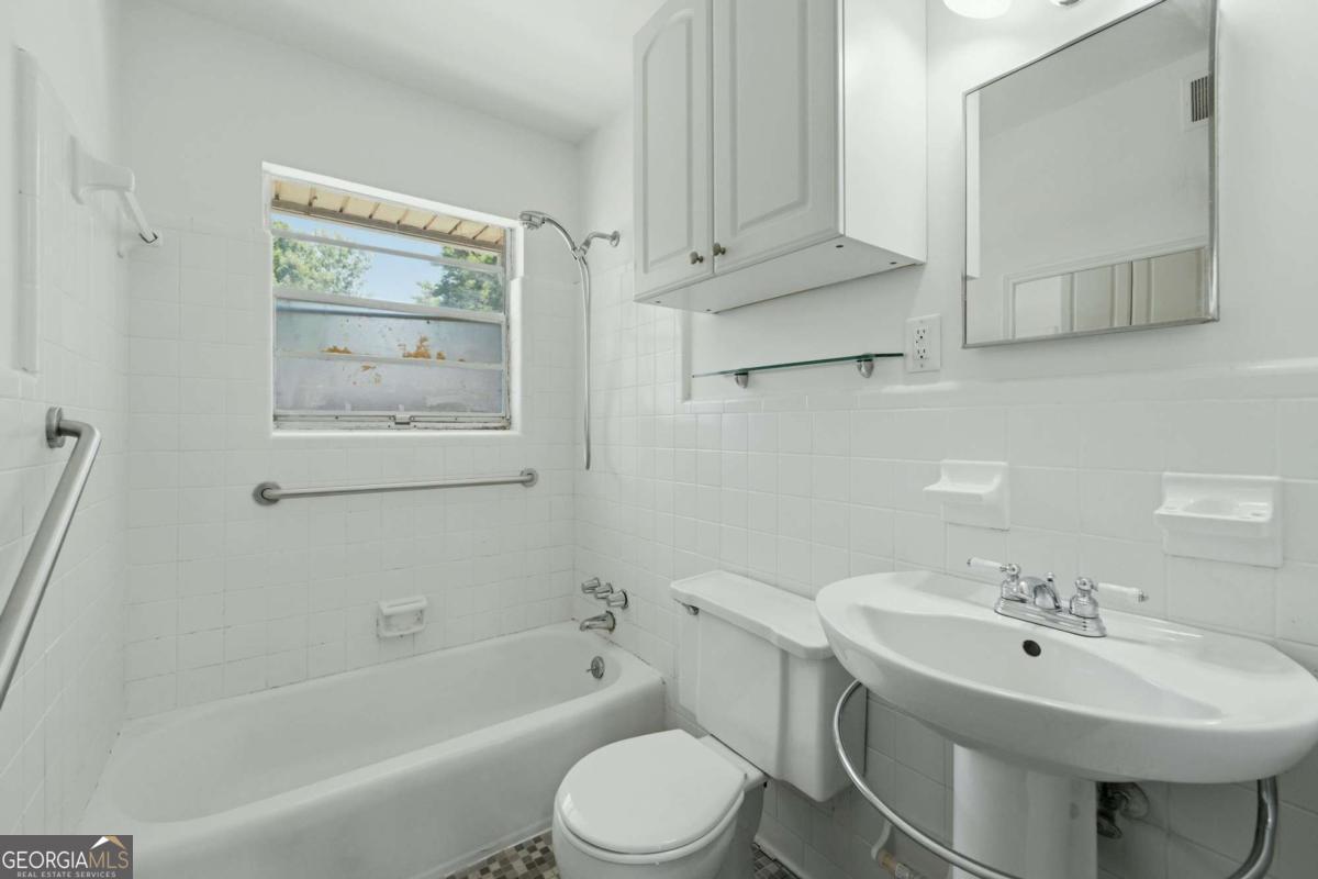 510 Coventry Road # 3c Property Photo 19