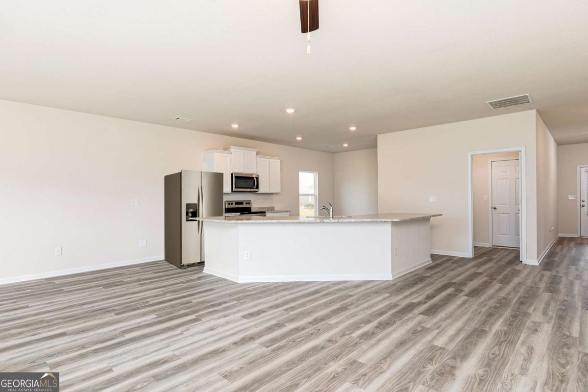 387 Sand Dune Way Property Photo 13