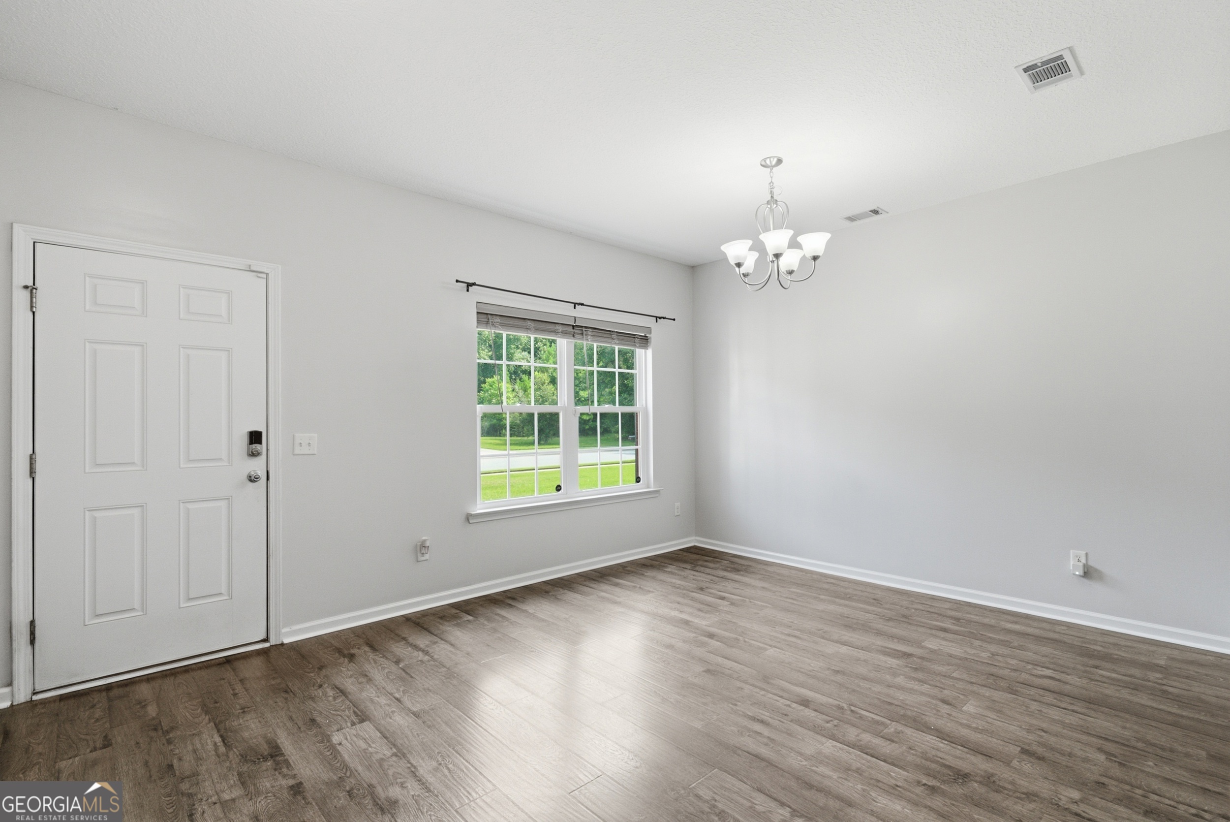 1277 Peacock Trail Property Photo 4