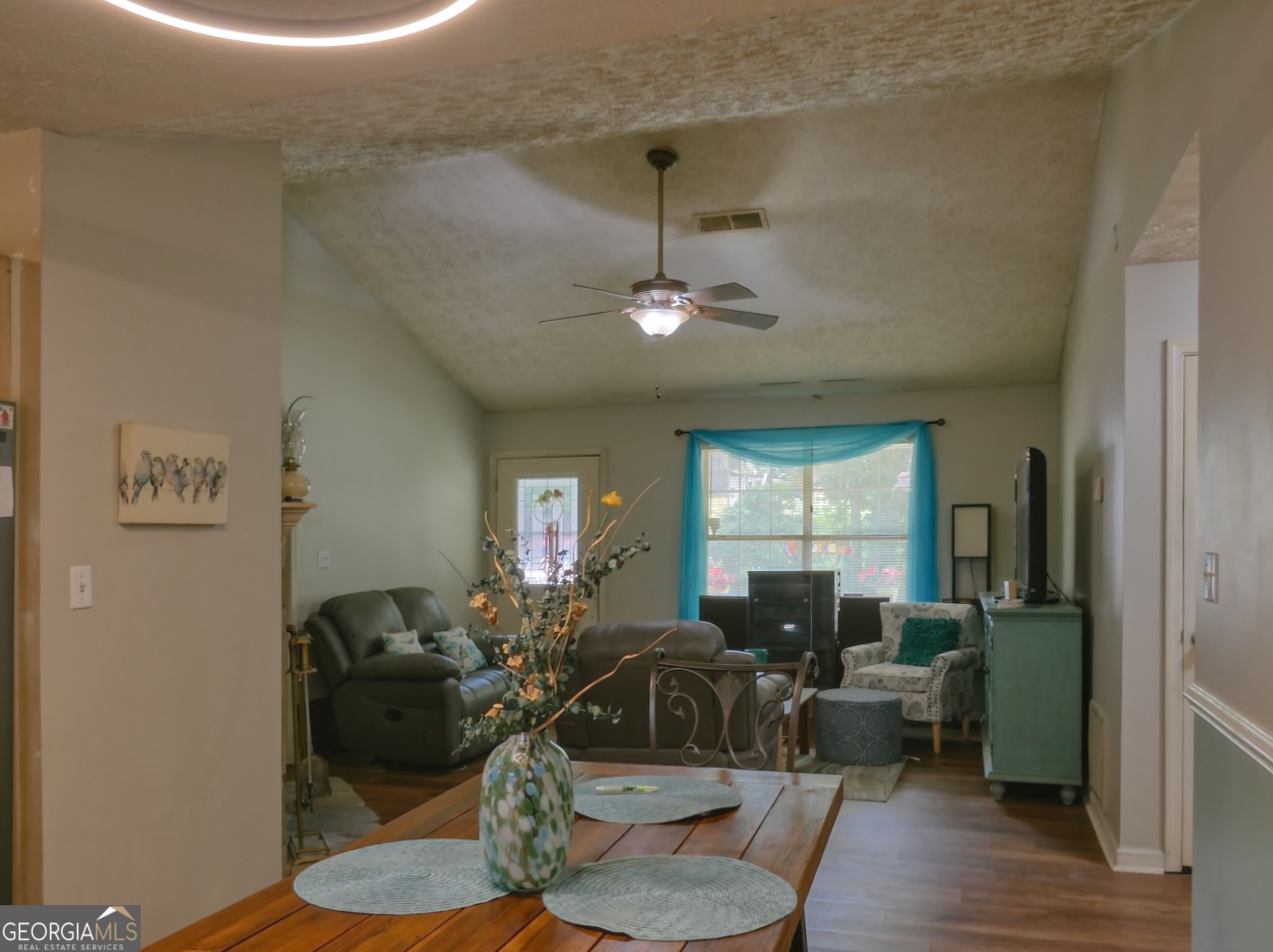 107 Honeysuckle Lane Property Photo 3