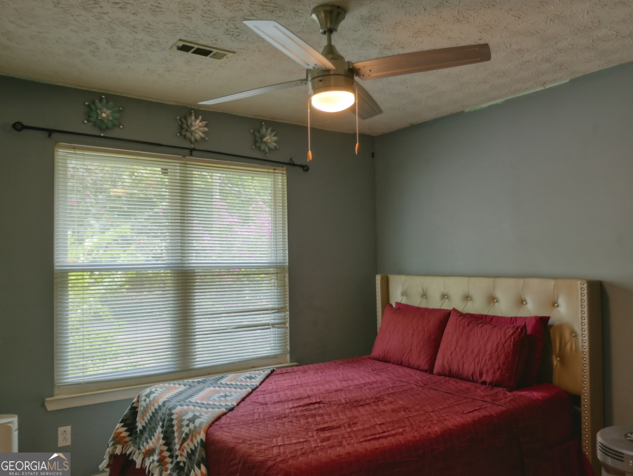 107 Honeysuckle Lane Property Photo 8