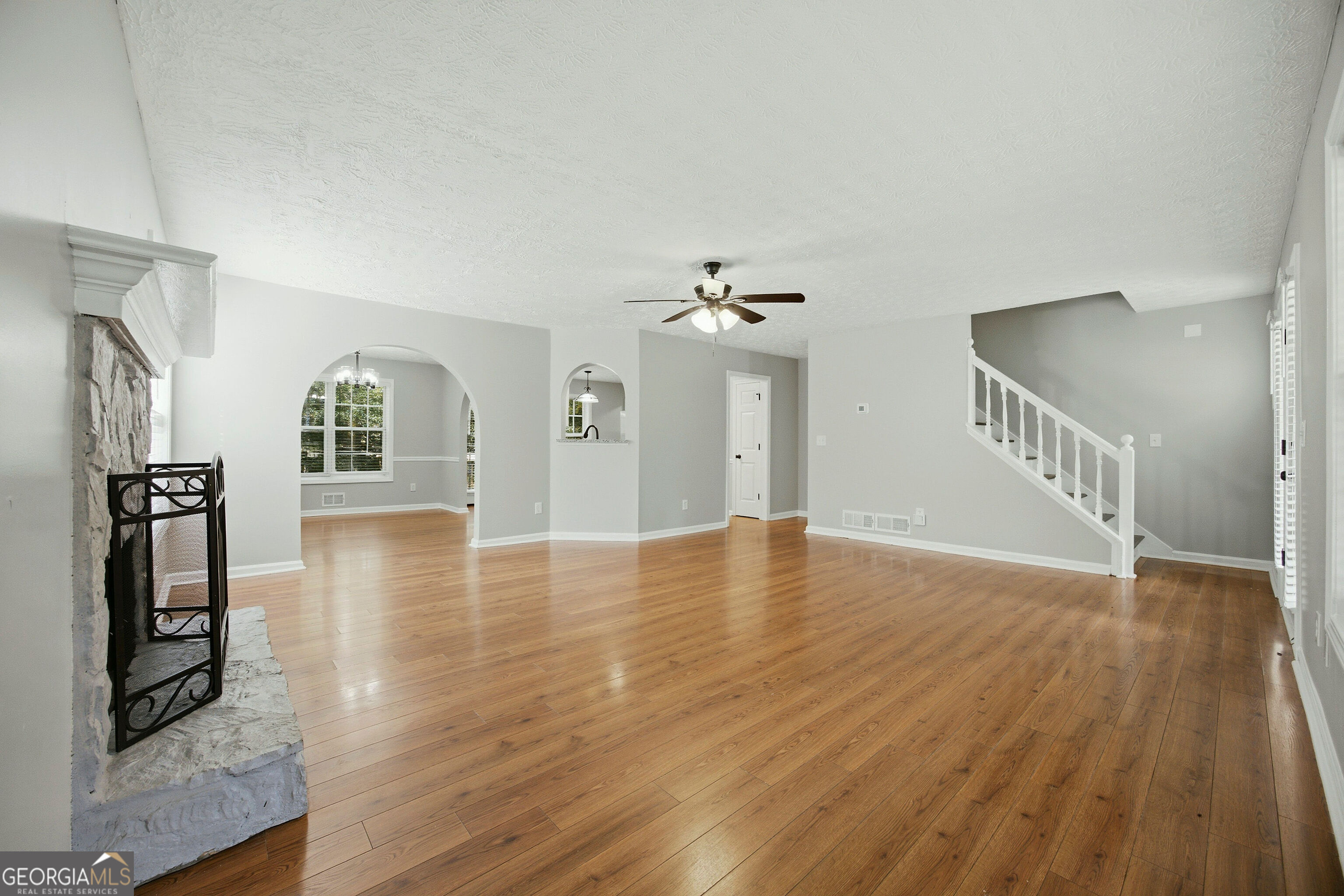 2945 Emerald Springs Drive Property Photo 2