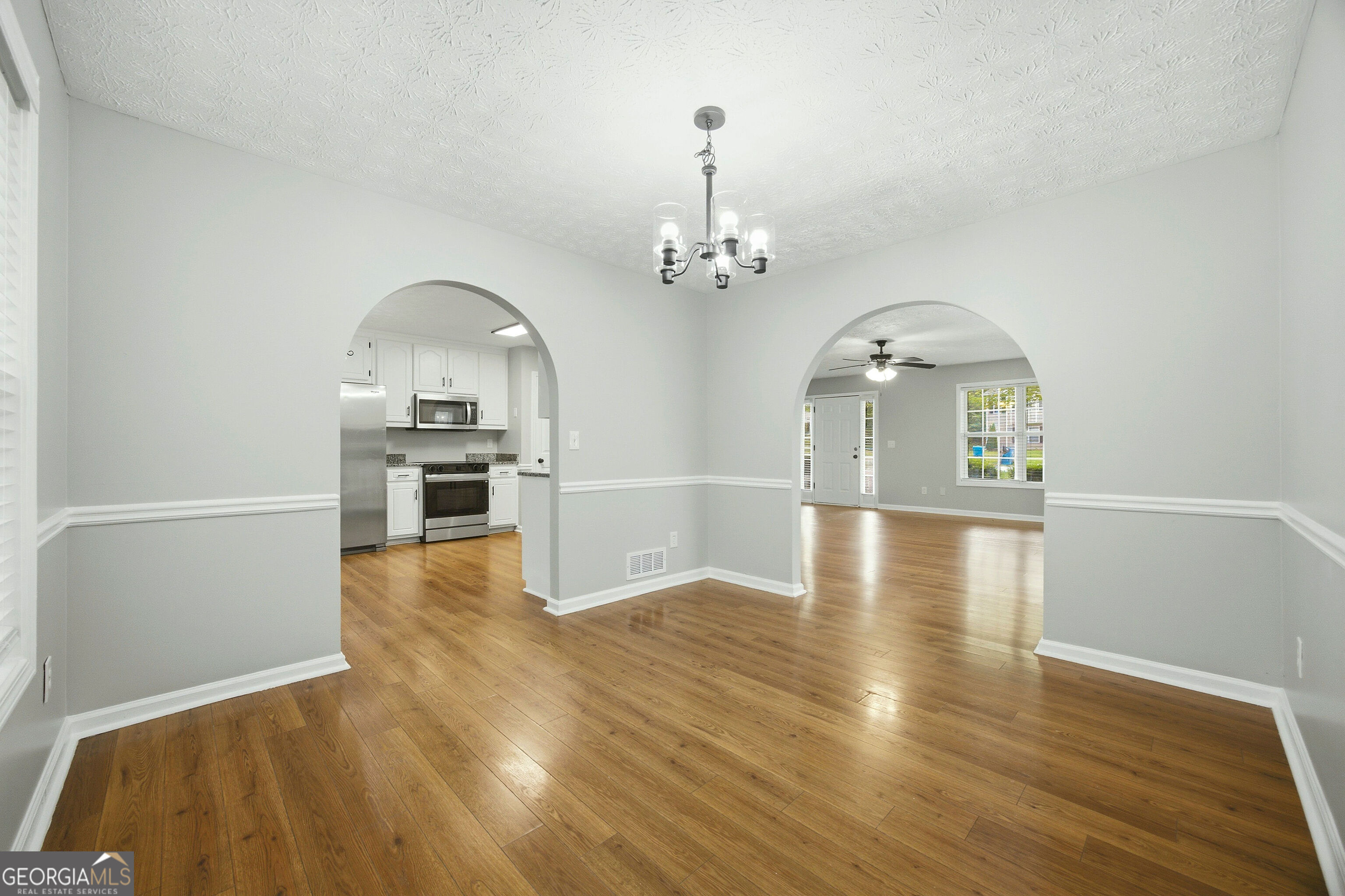 2945 Emerald Springs Drive Property Photo 4
