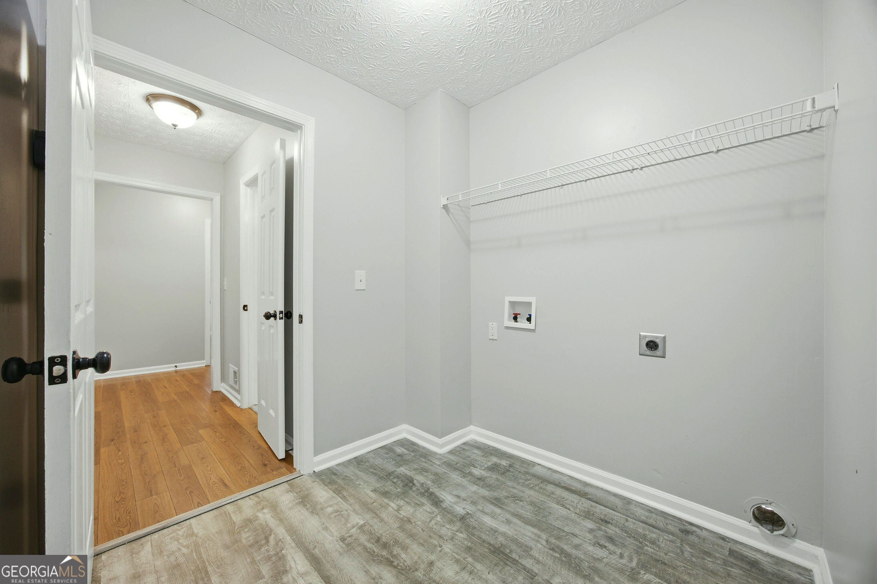 2945 Emerald Springs Drive Property Photo 7