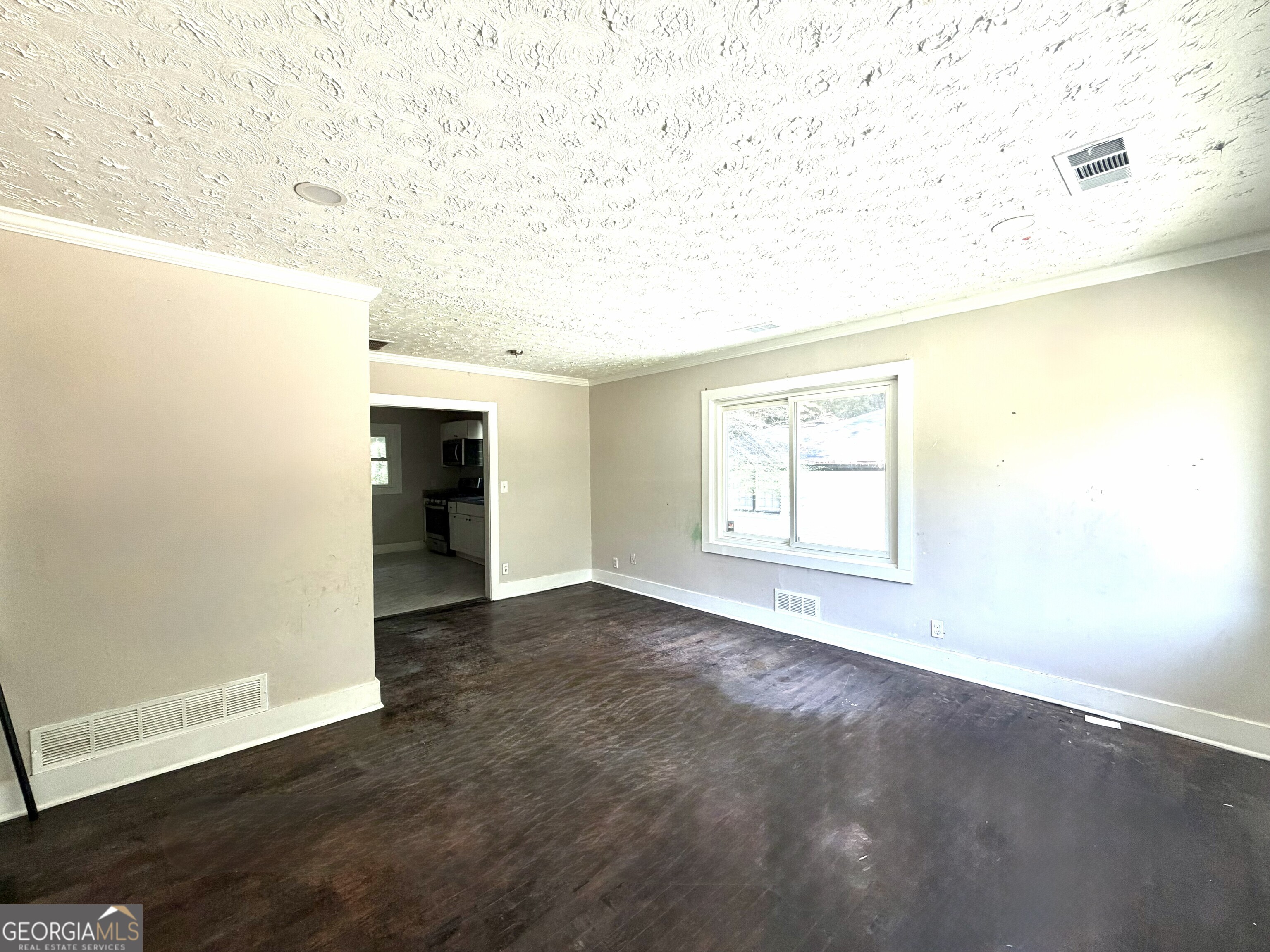 2486 Ivydale Drive Sw Property Photo 3