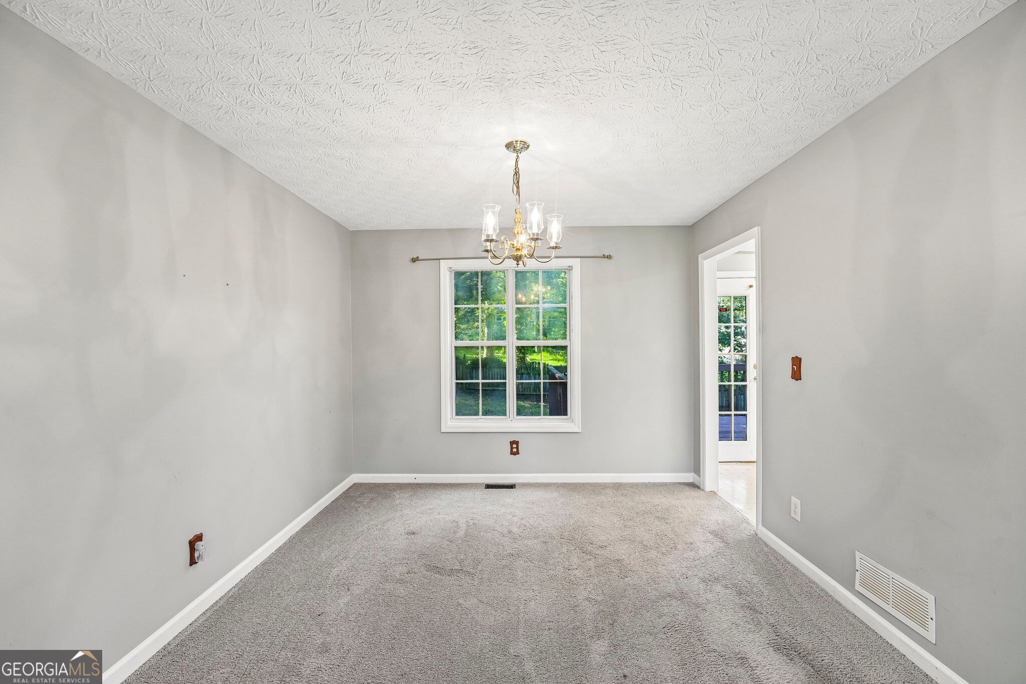143 Hartwood Drive Property Photo 15
