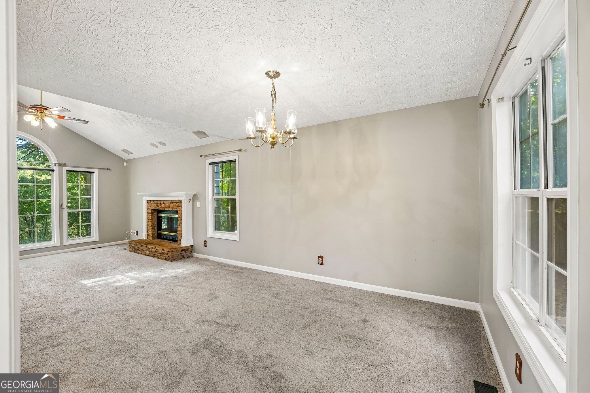 143 Hartwood Drive Property Photo 17