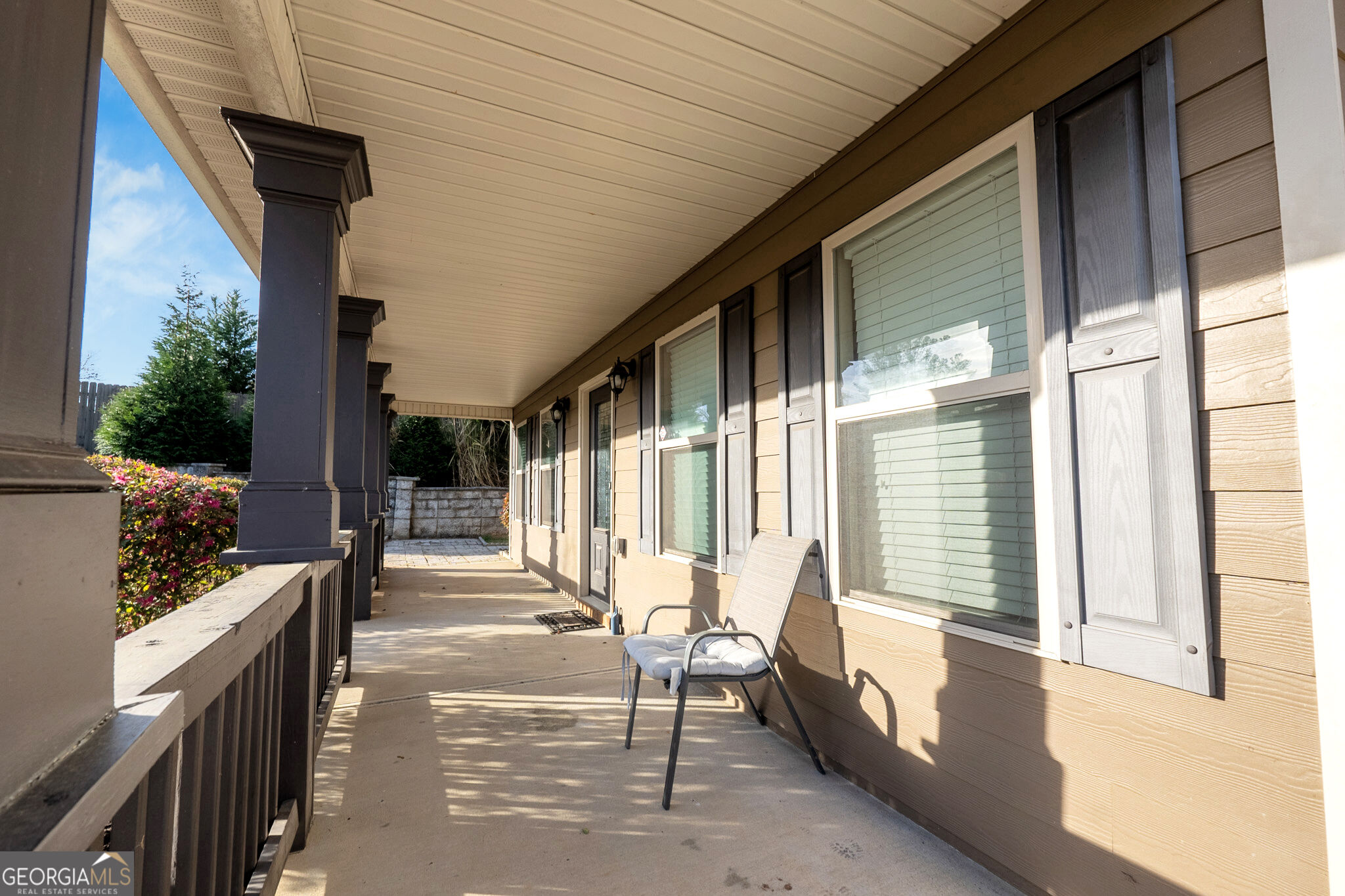 1615 Newport Drive Property Photo 3