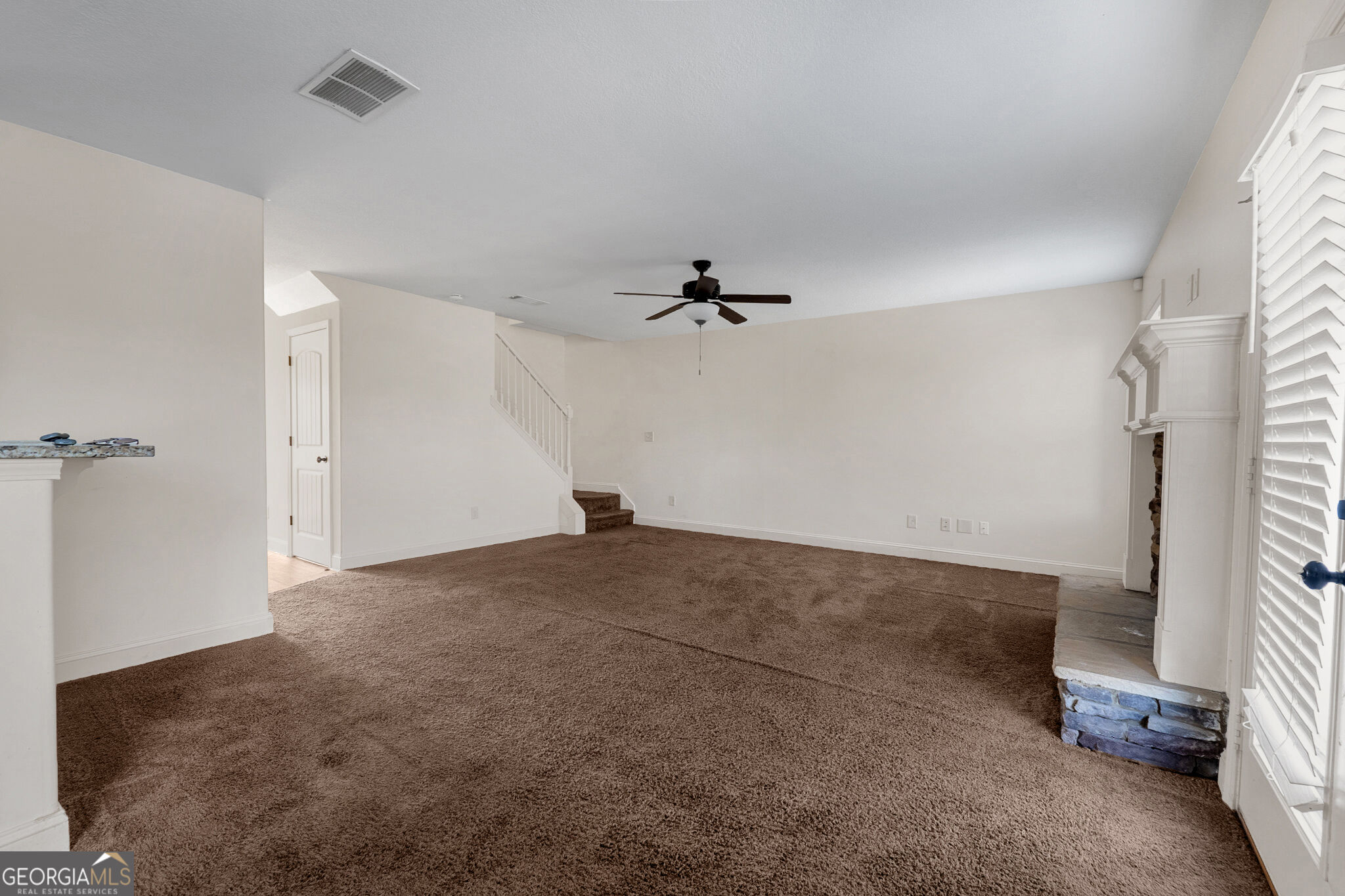 1615 Newport Drive Property Photo 11